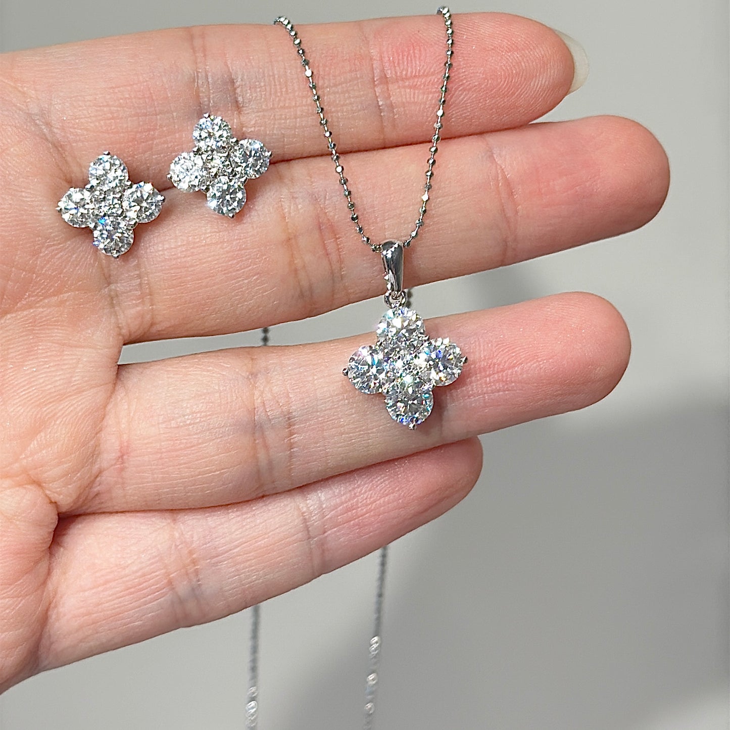 14K Solid White Gold Sparkling Clover Pendant