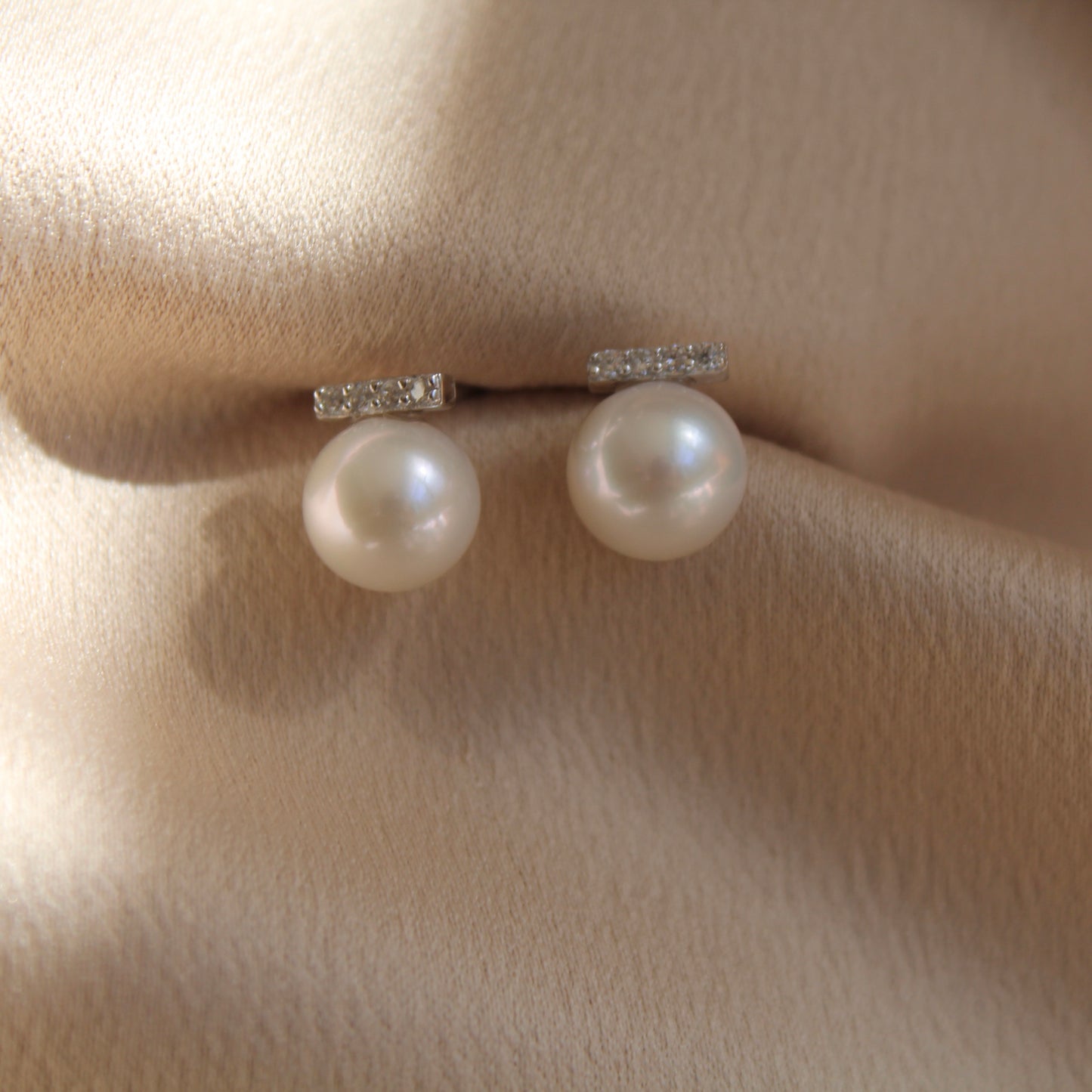 Balance Bar Natural Pearl Earrings