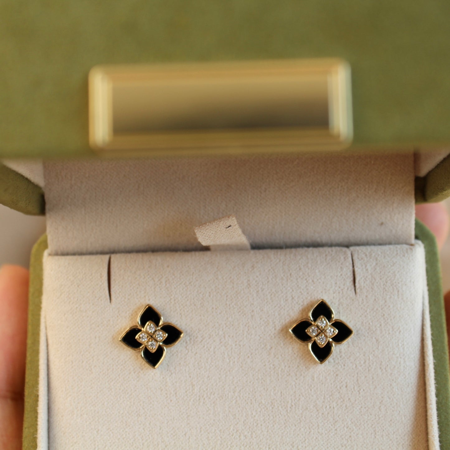 14K Solid Yellow Gold Black Onyx Clover Earrings