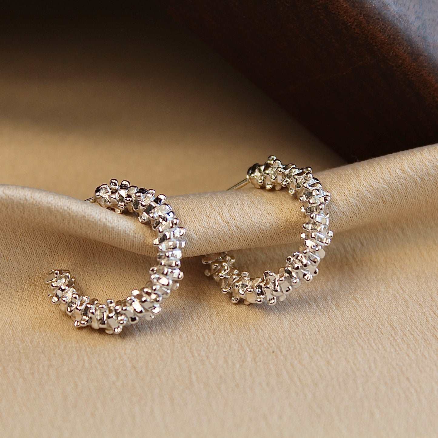 碎碎冰 C-Shape Earrings