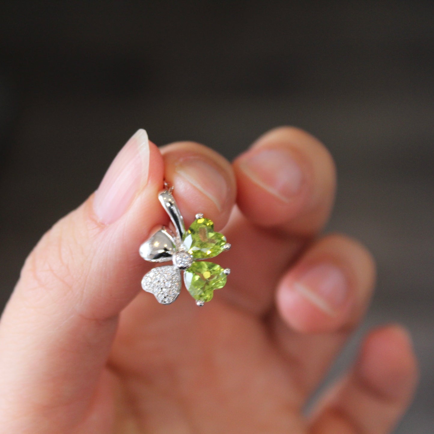 Natural Peridot Spring Clover Necklace