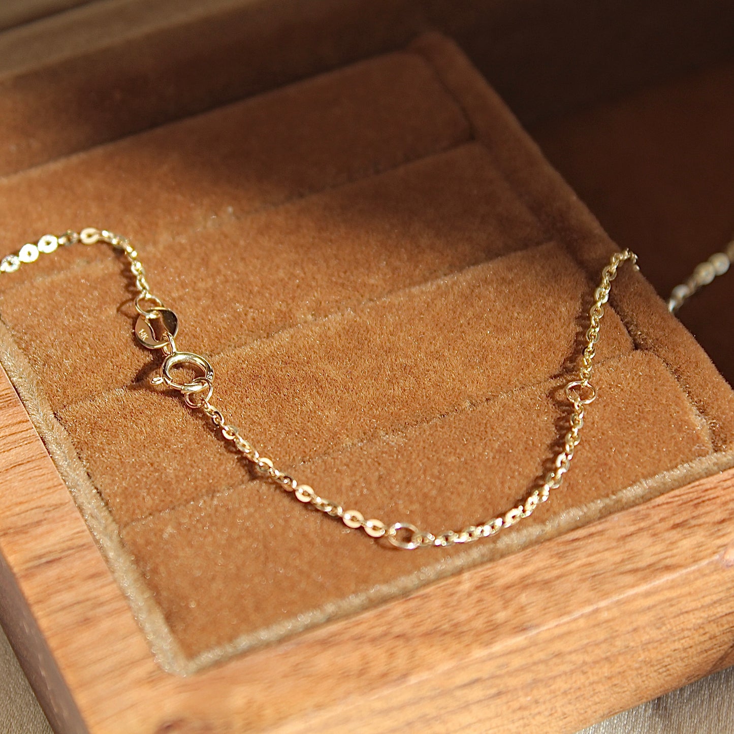 14K Solid Gold Horseshoe Moissanite Necklace