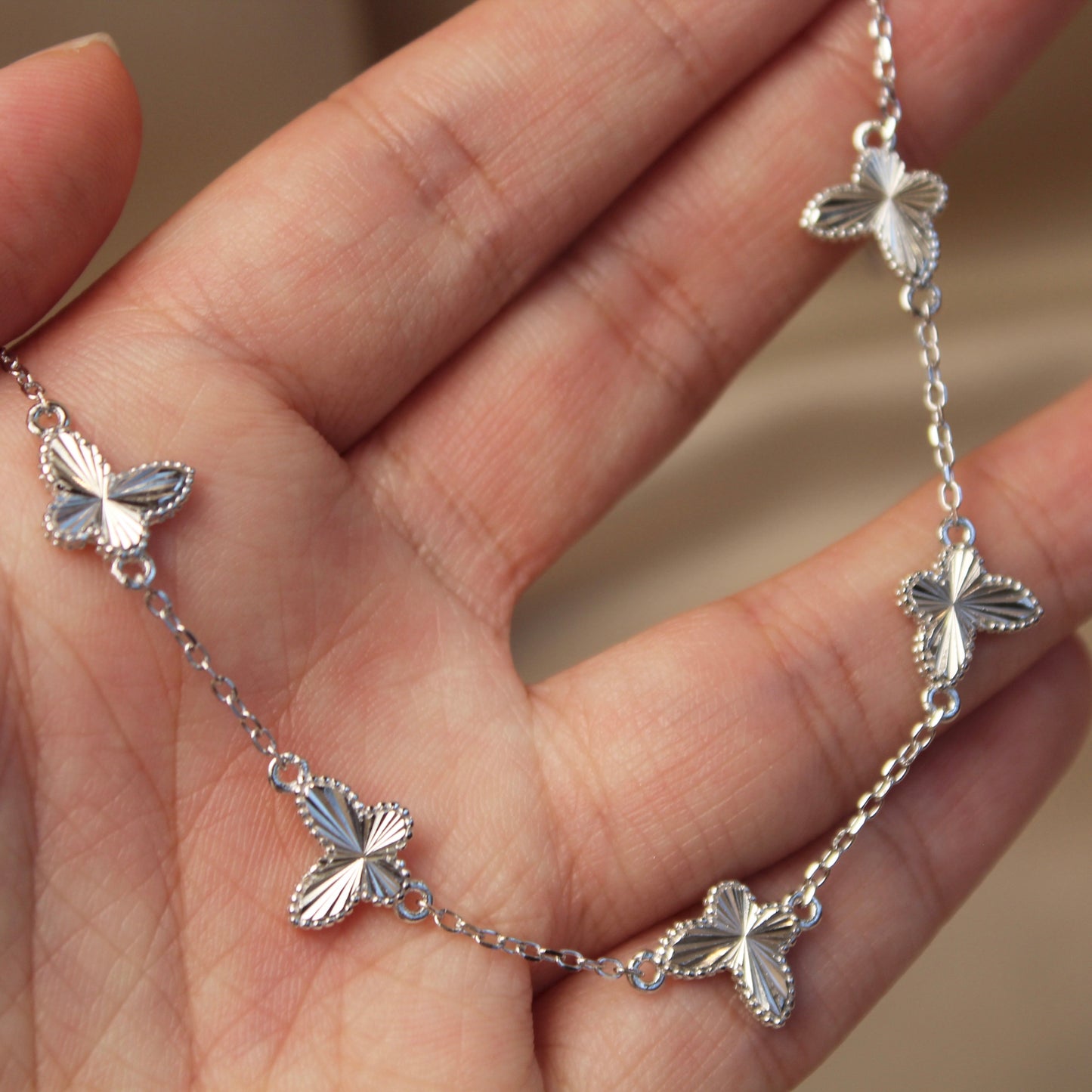 车花工艺Laser Shine Butterflies Silver Bracelet