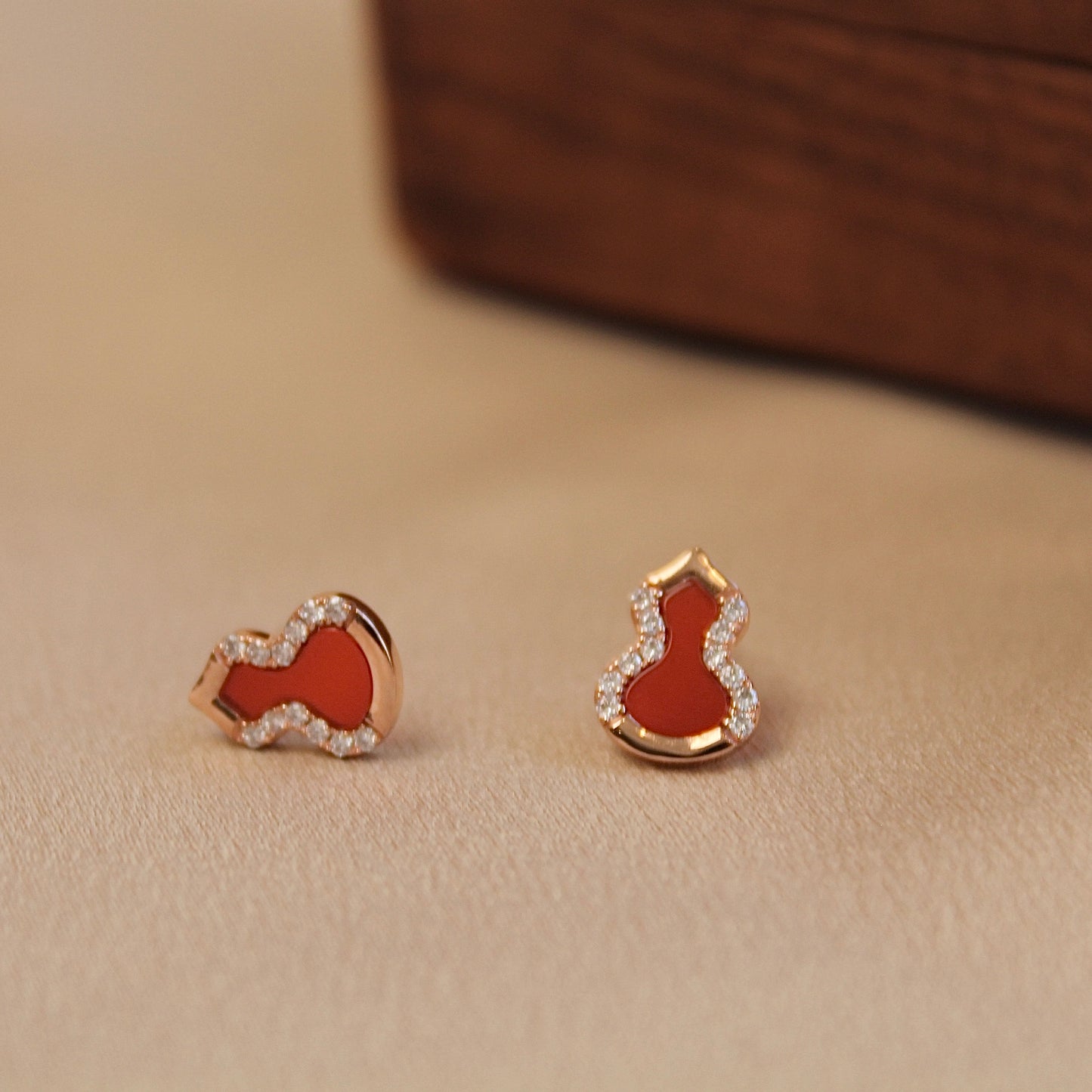 14K Solid Rose Gold Red Agate Hulu Earrings