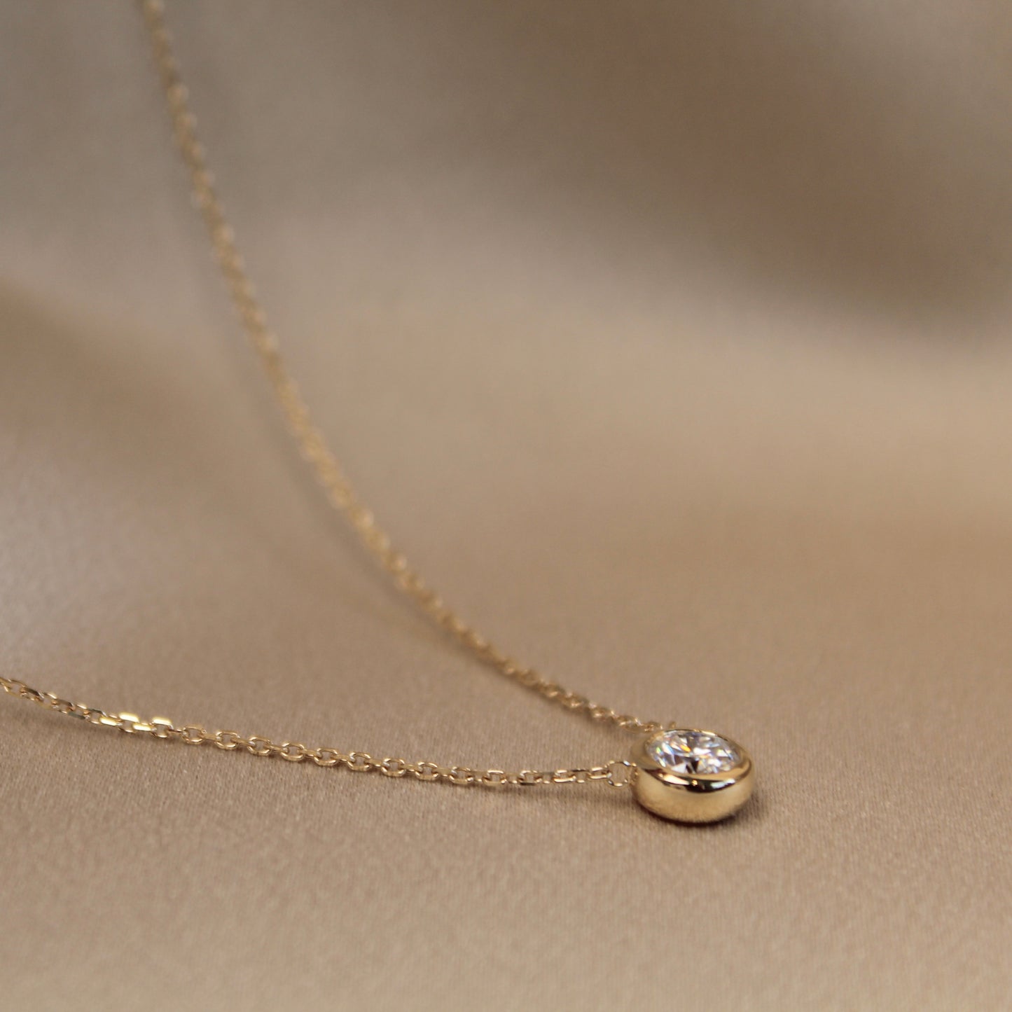 14K Solid Gold Single Bubble Necklace 0.5 Ct, Yellow Gold