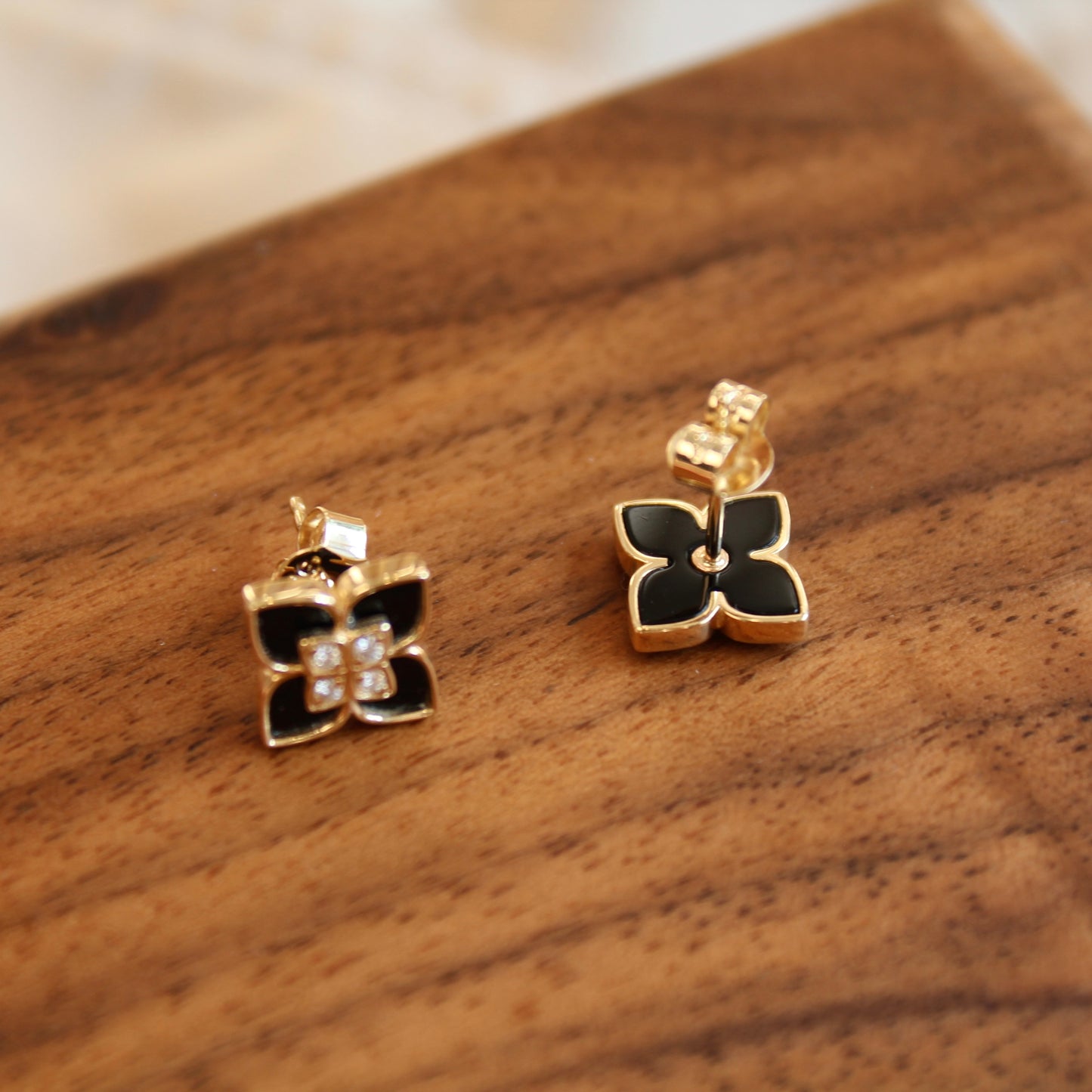 14K Solid Yellow Gold Black Onyx Clover Earrings