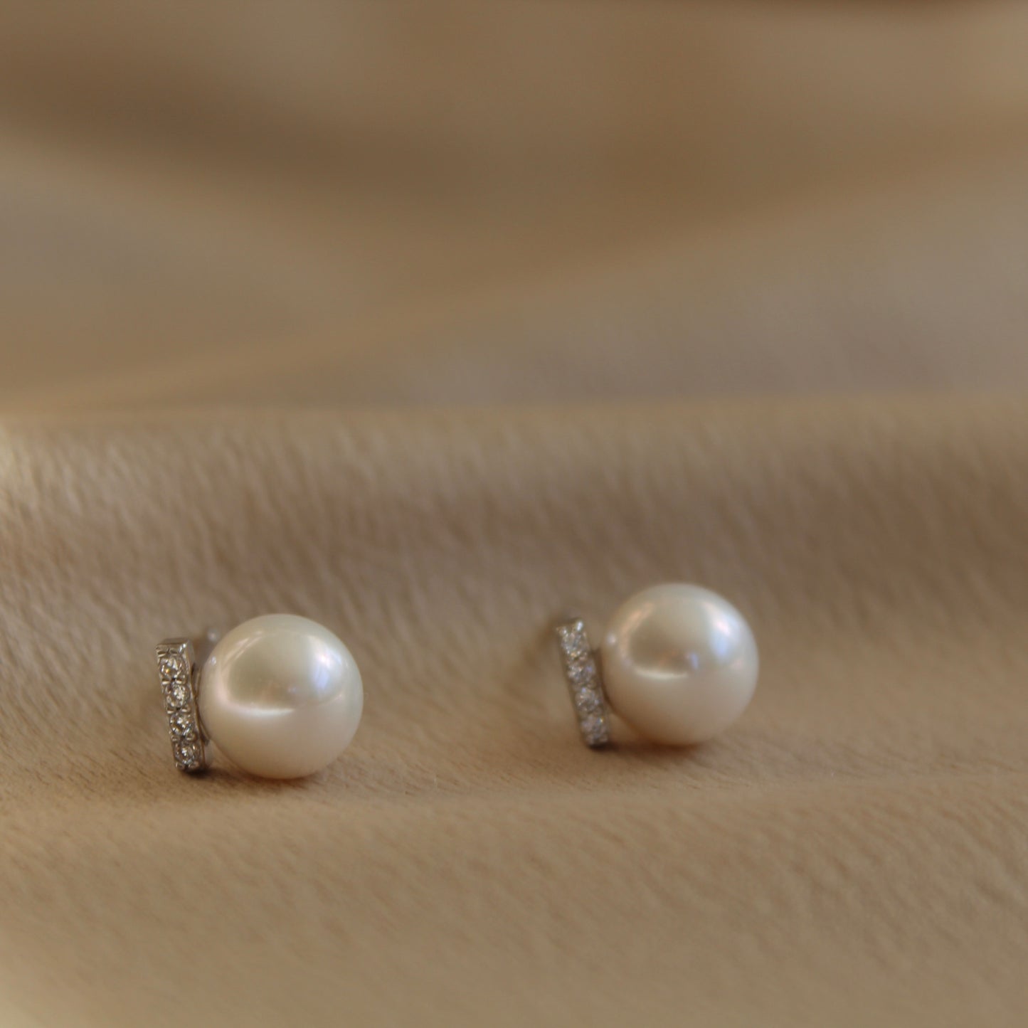Balance Bar Natural Pearl Earrings