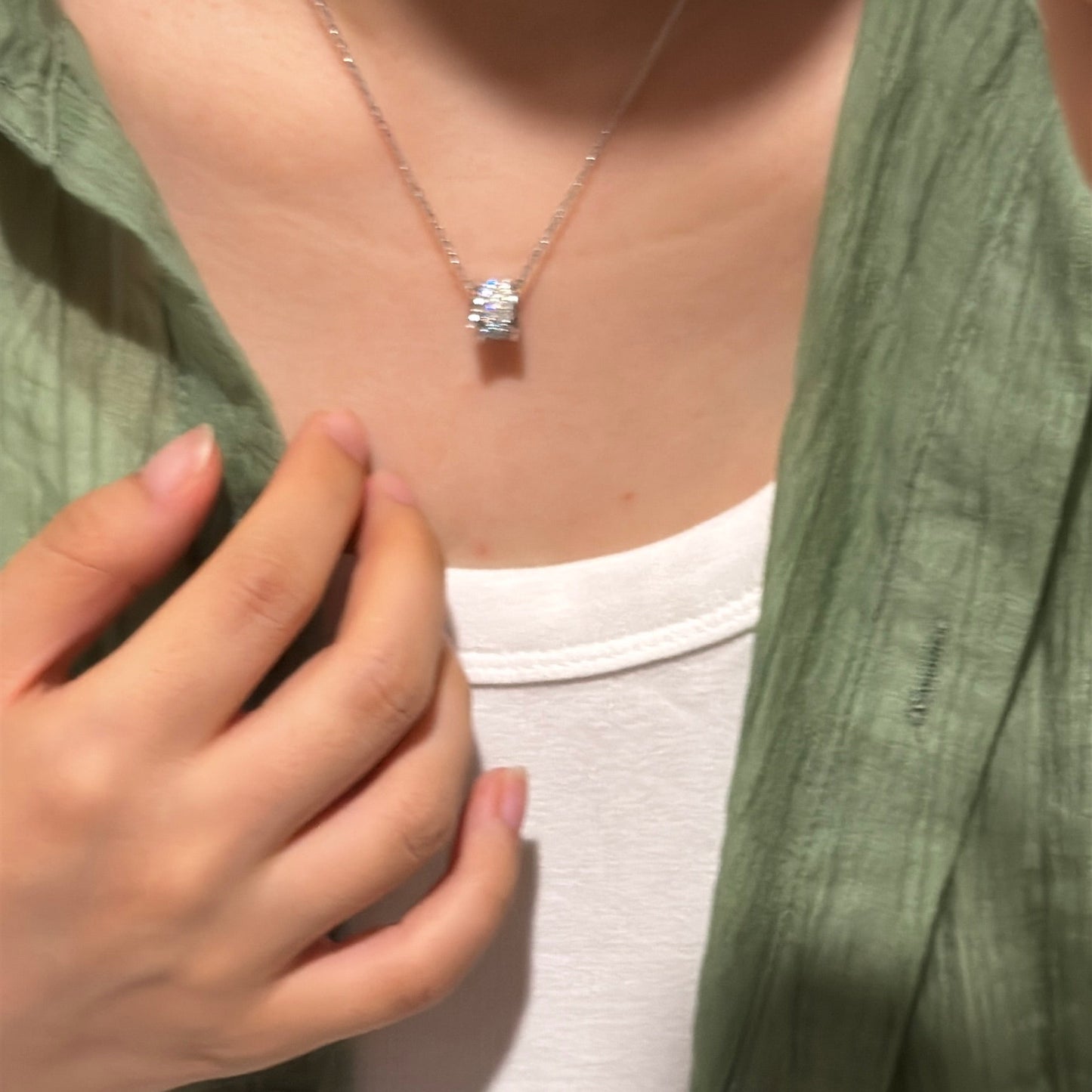 铂金Platinum Rolling Luck Pendant
