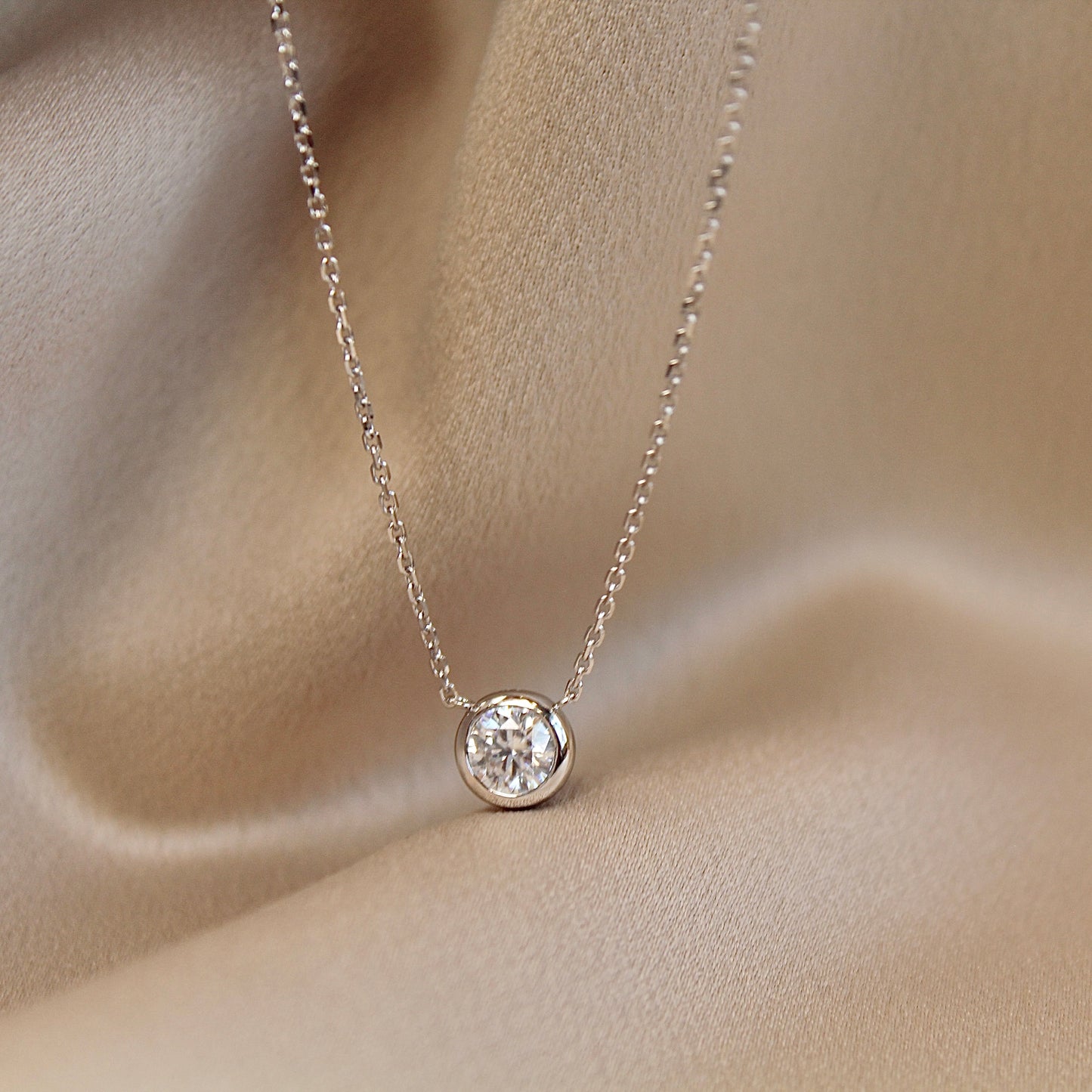 14K Solid Gold Single Bubble Necklace 0.5 Ct, White Gold