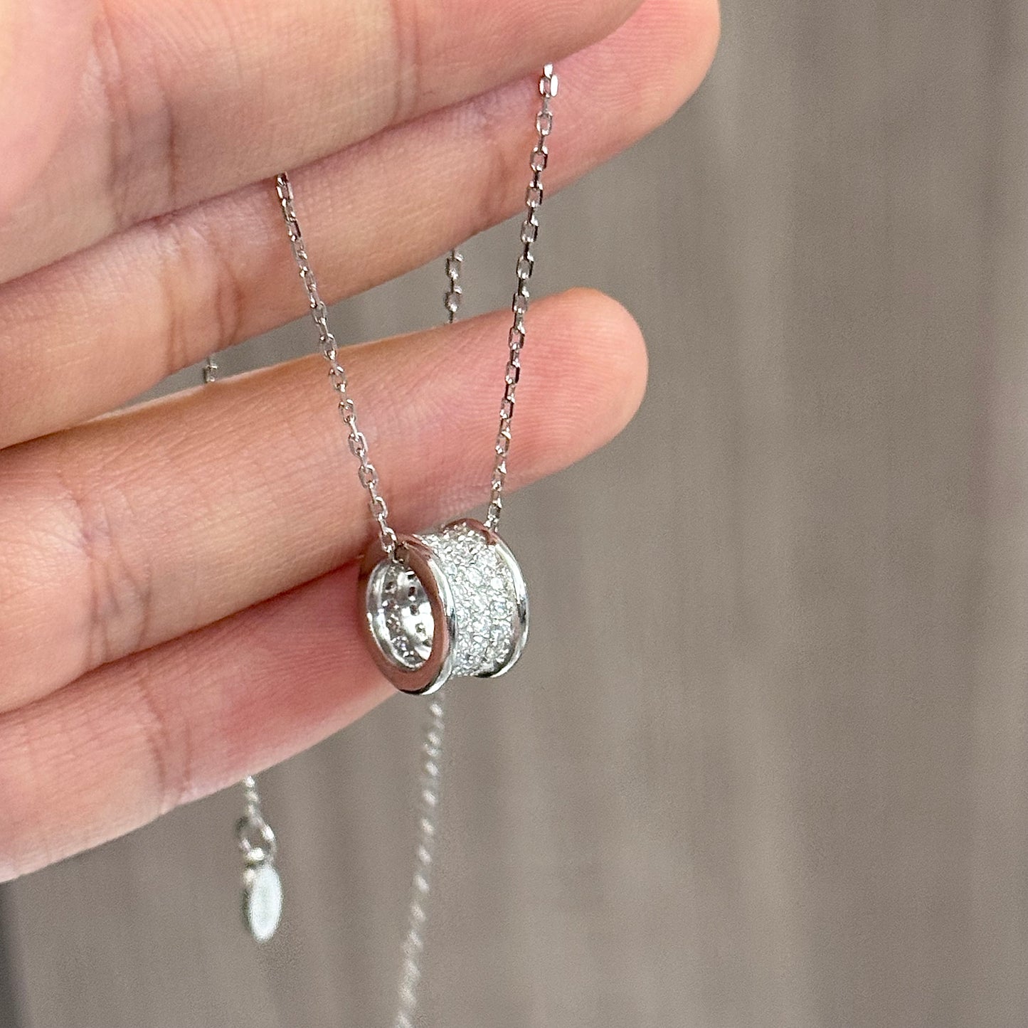 铂金Platinum Rolling Luck Pendant