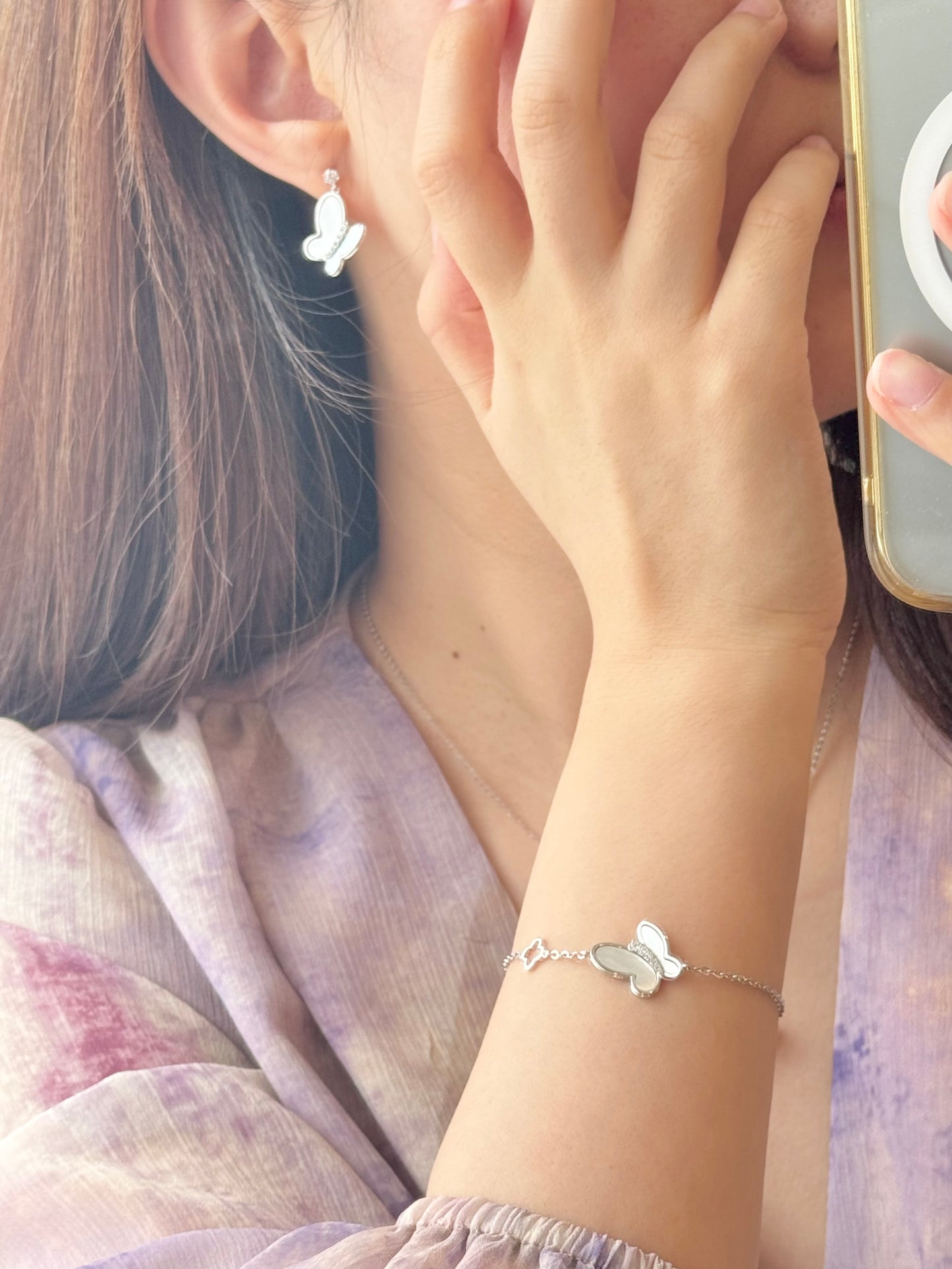 Butterfly Mother of Pearl Bracelet, Silver Color