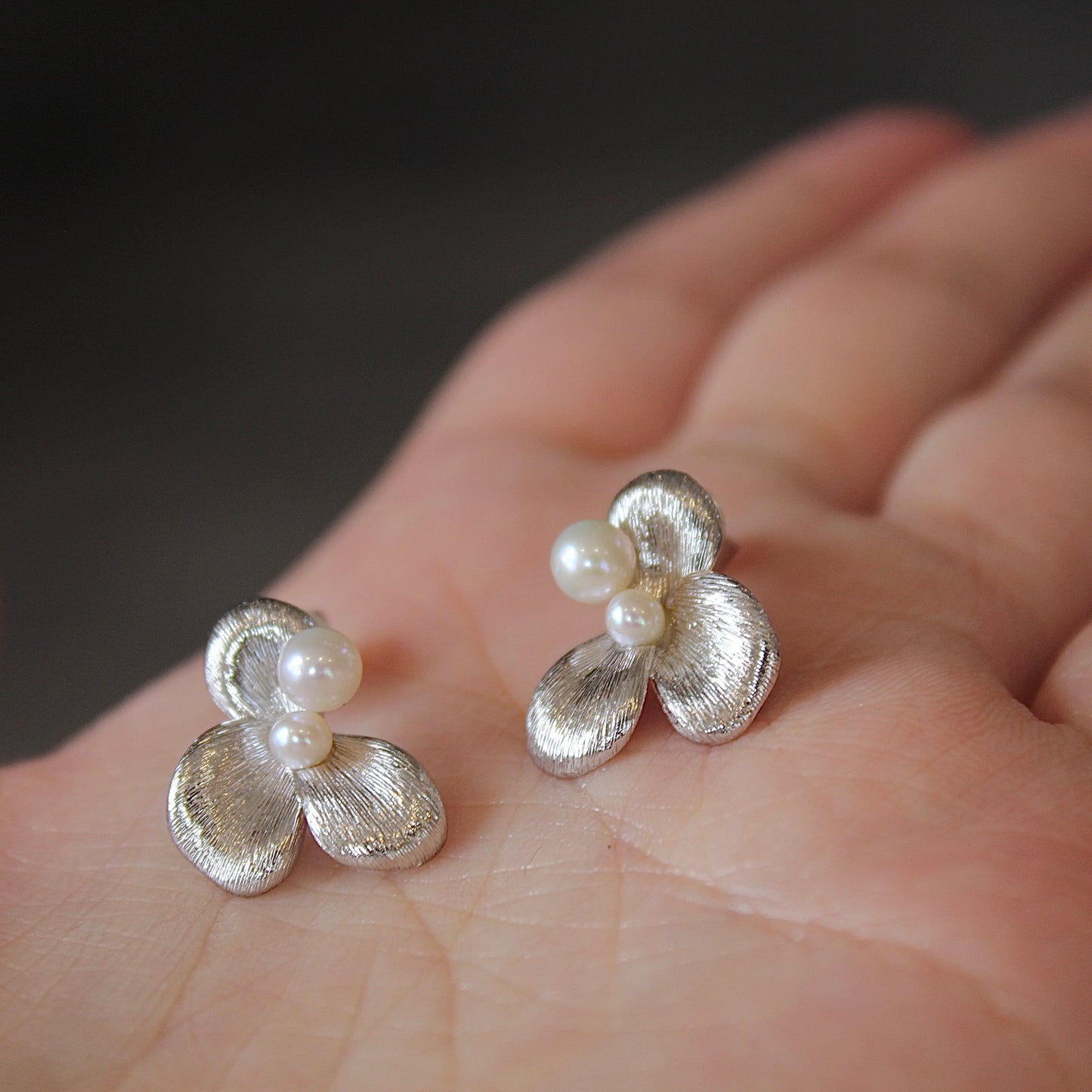 Silk-Drawn Petals Pearl Earrings, Silver Version