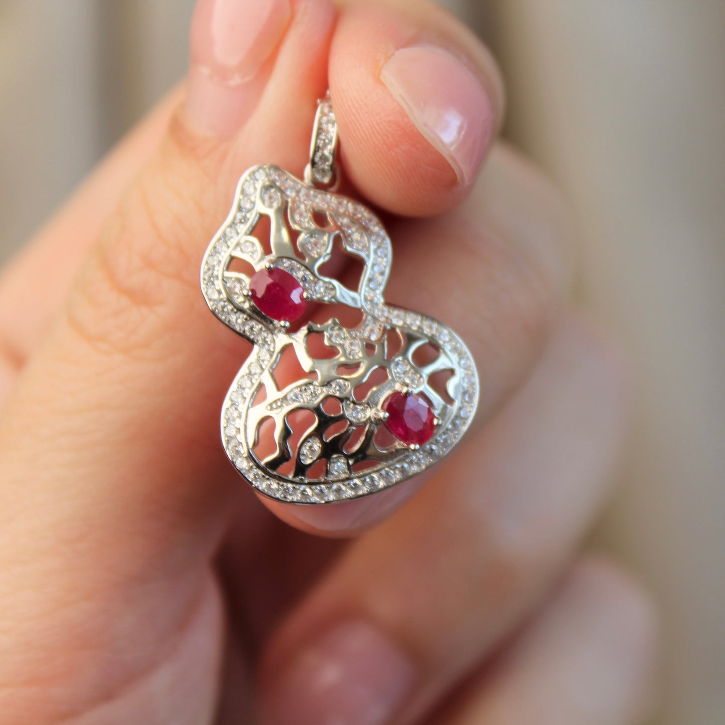 Hollow Hulu Natural Ruby Necklace