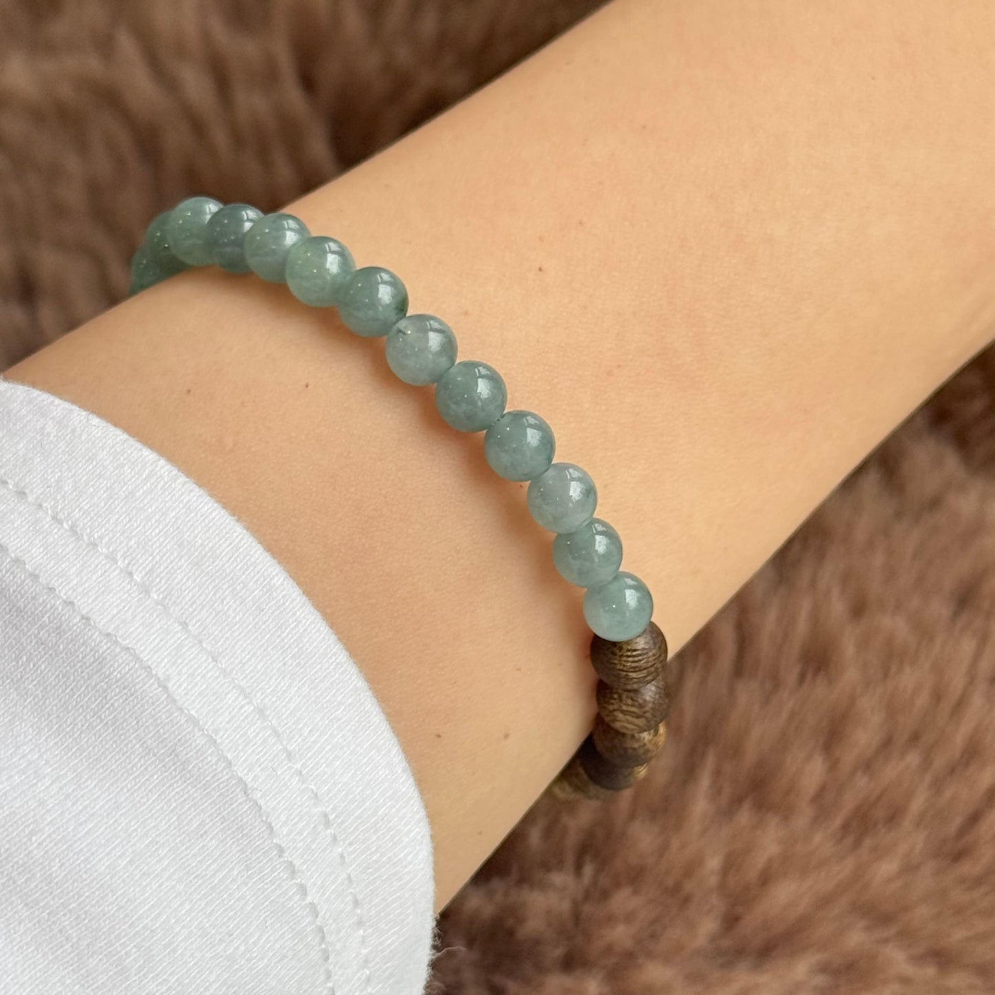 足金翡翠沉香Solid Gold Natural Jadeite and Agarwood Bracelet