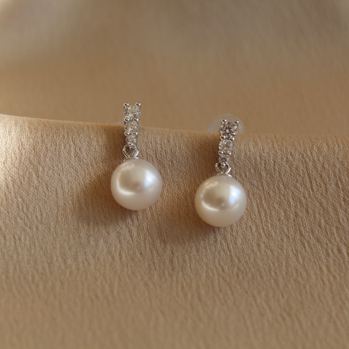 Water-drop Natural Pearl Earrings
