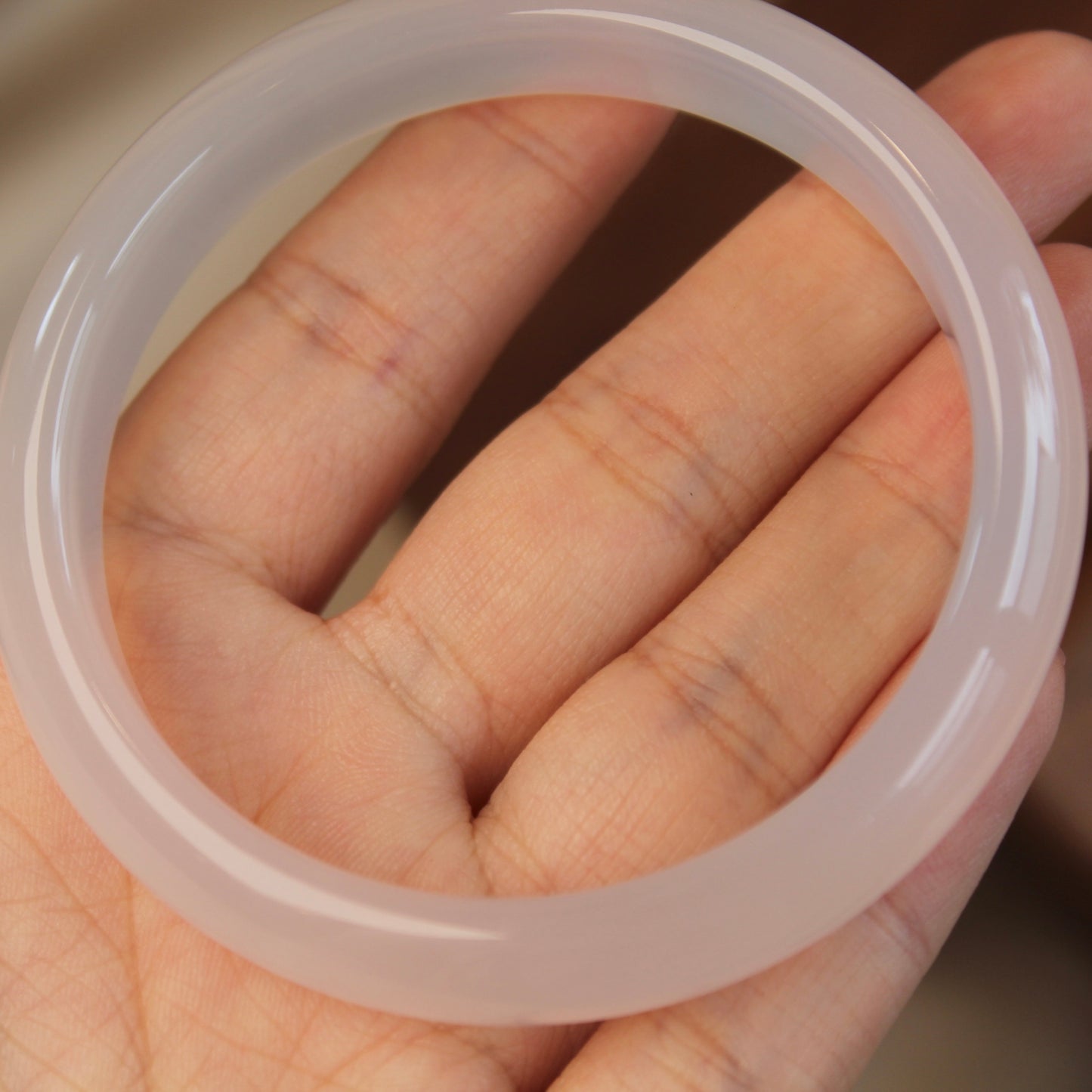 白月光玉髓手镯Bangle Bracelet