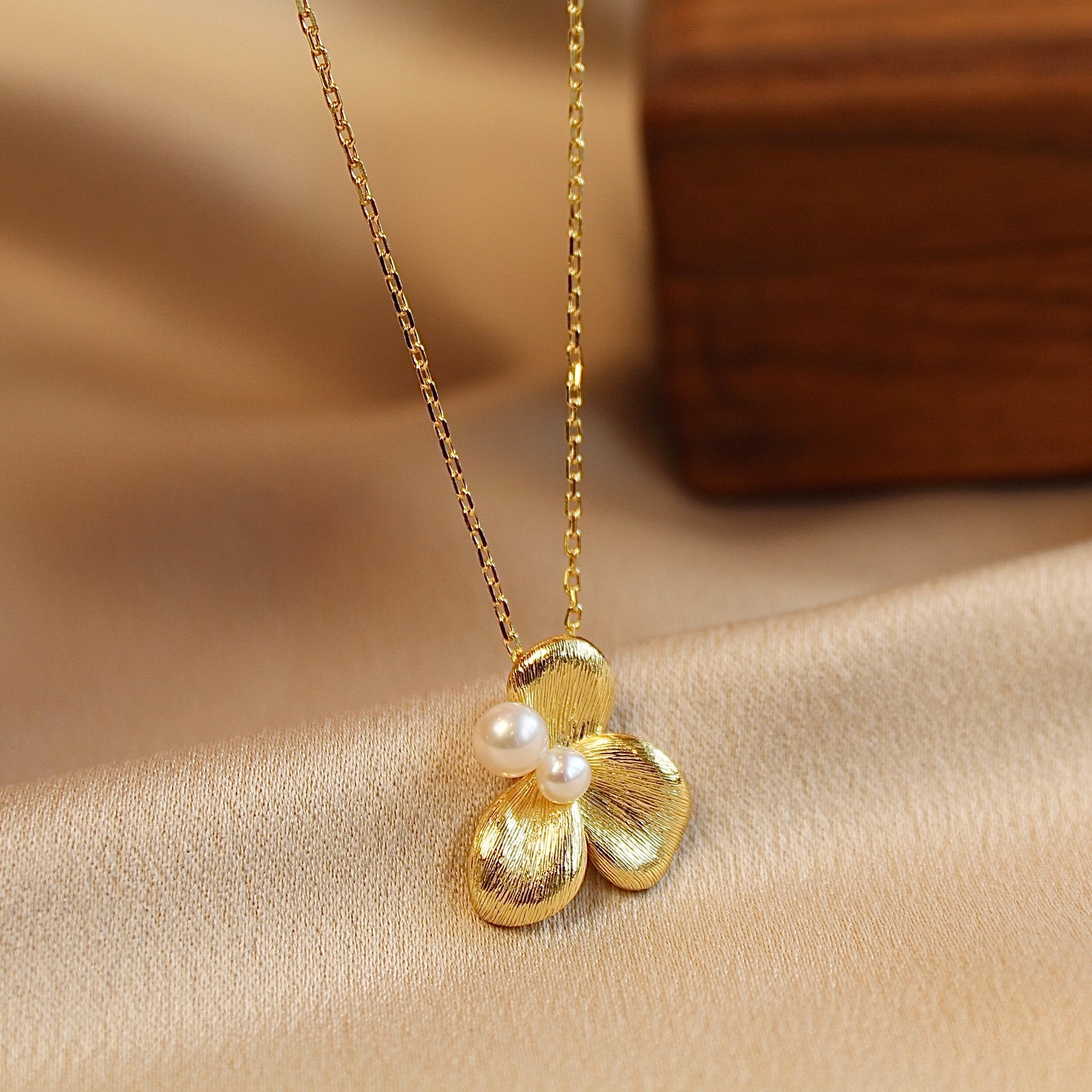 Silk-Drawn Petals Pearl Necklace, Gold Version