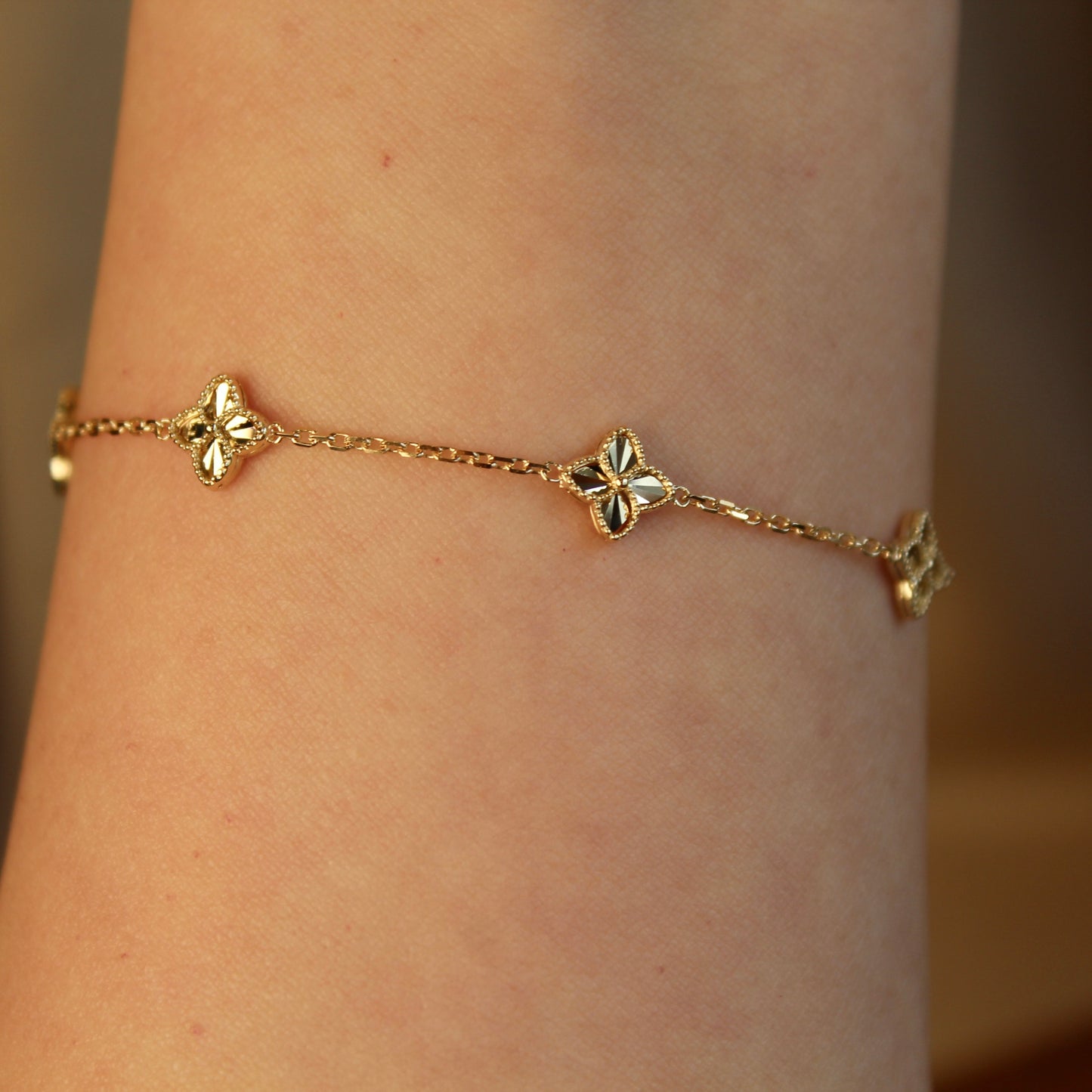 14K Solid Gold Clover Bracelet 双面车花工艺