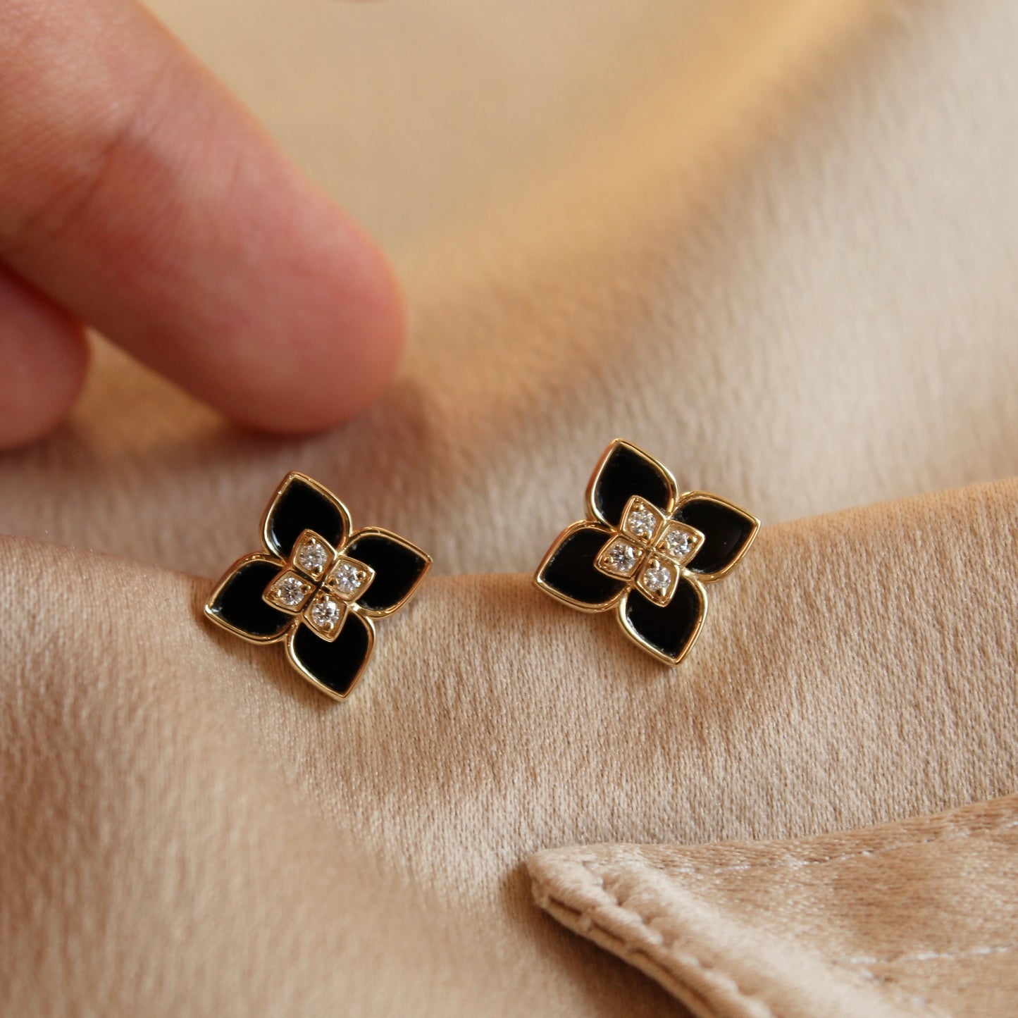 14K Solid Yellow Gold Black Onyx Clover Earrings