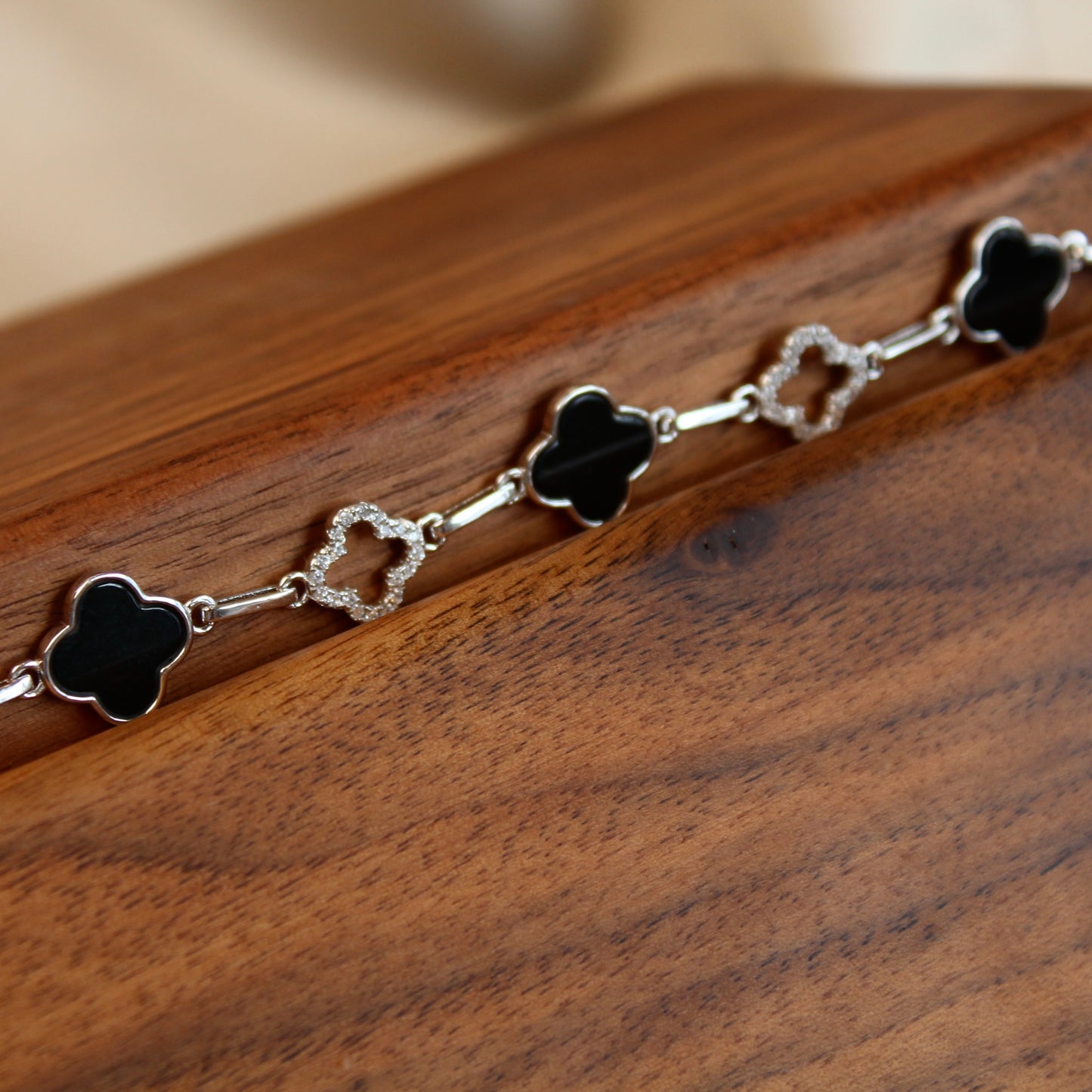 墨翠Natural Black Jadeite Clover Bracelet