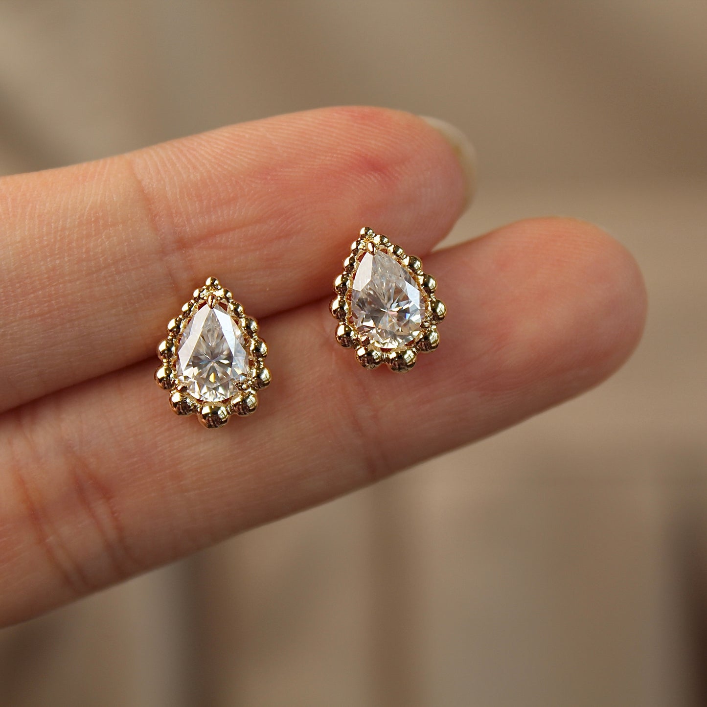 14K Solid Yellow Gold Pear Shape Earrings