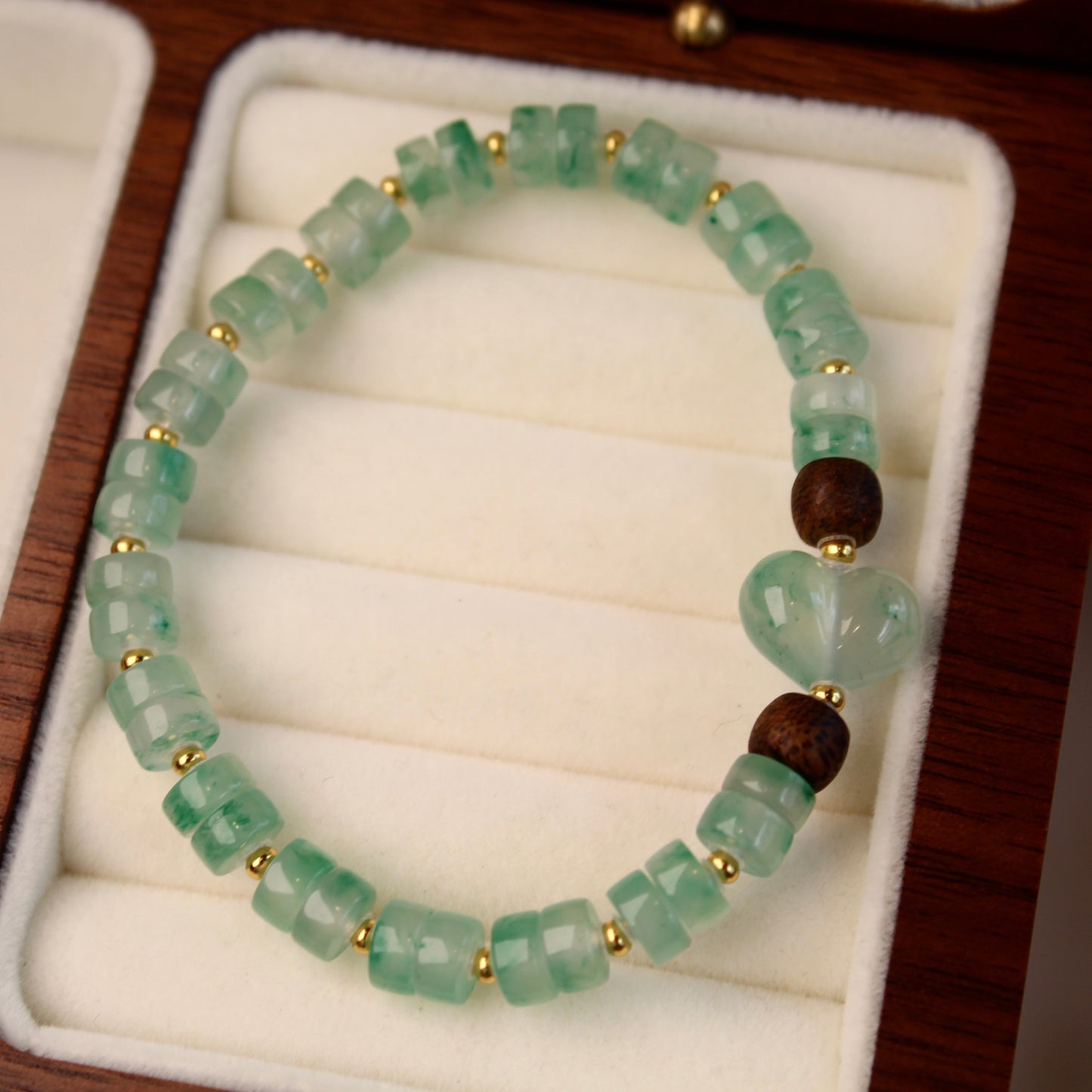 非洲翠屁桃沉香 African Aventurine & Agarwood Bracelet