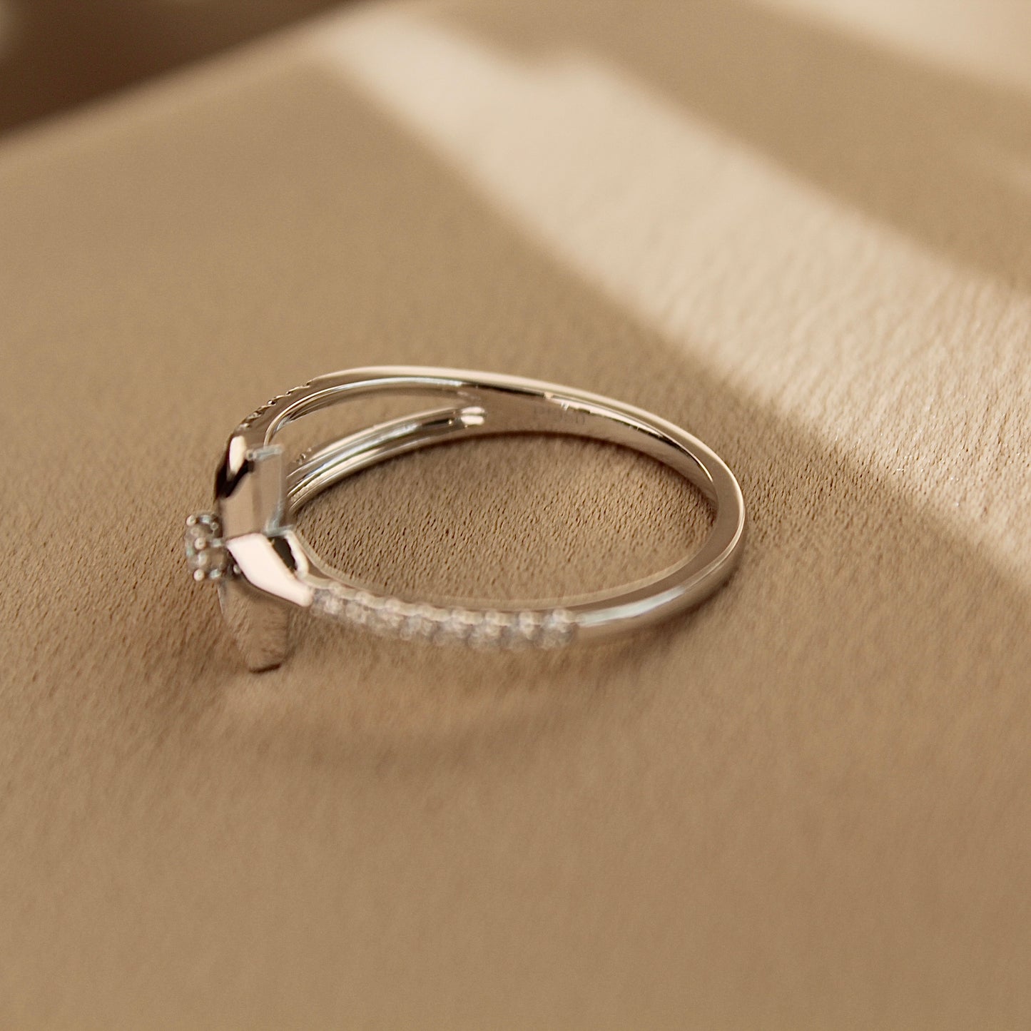 铂金Platinum PT950 Meteor Ring