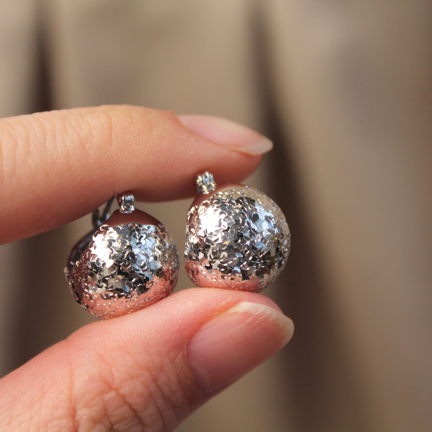 榛果碎冰冰 Crushed Ice Hoop Earrings