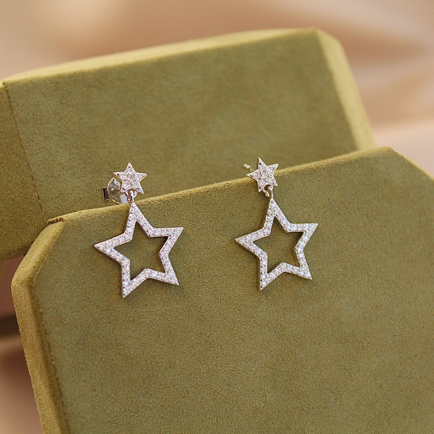 Shiny Star Moissanite Stud Earrings