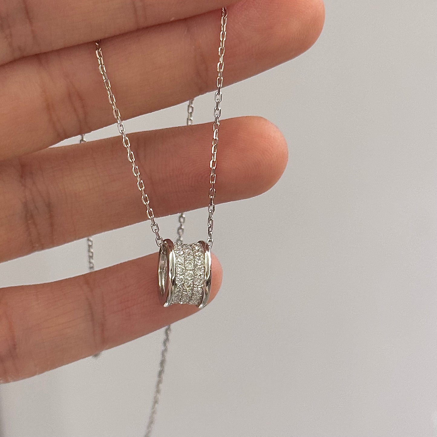 铂金Platinum Rolling Luck Pendant