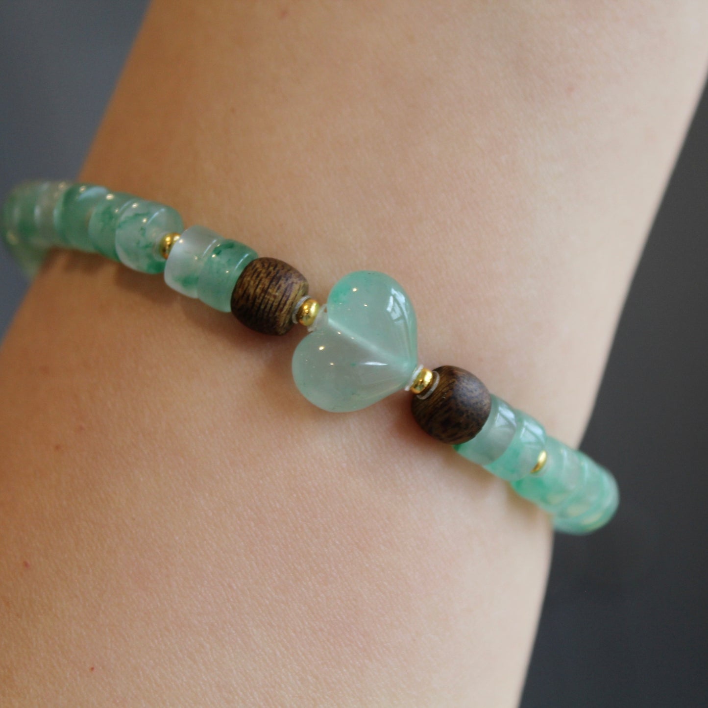 非洲翠屁桃沉香 African Aventurine & Agarwood Bracelet