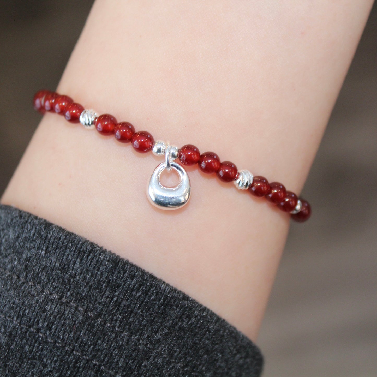 小银坨 Red Agate Silver Bracelet