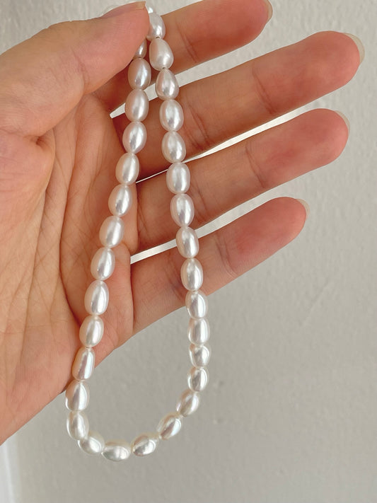 High-Quality Classic Natural Rice Pearl Necklace