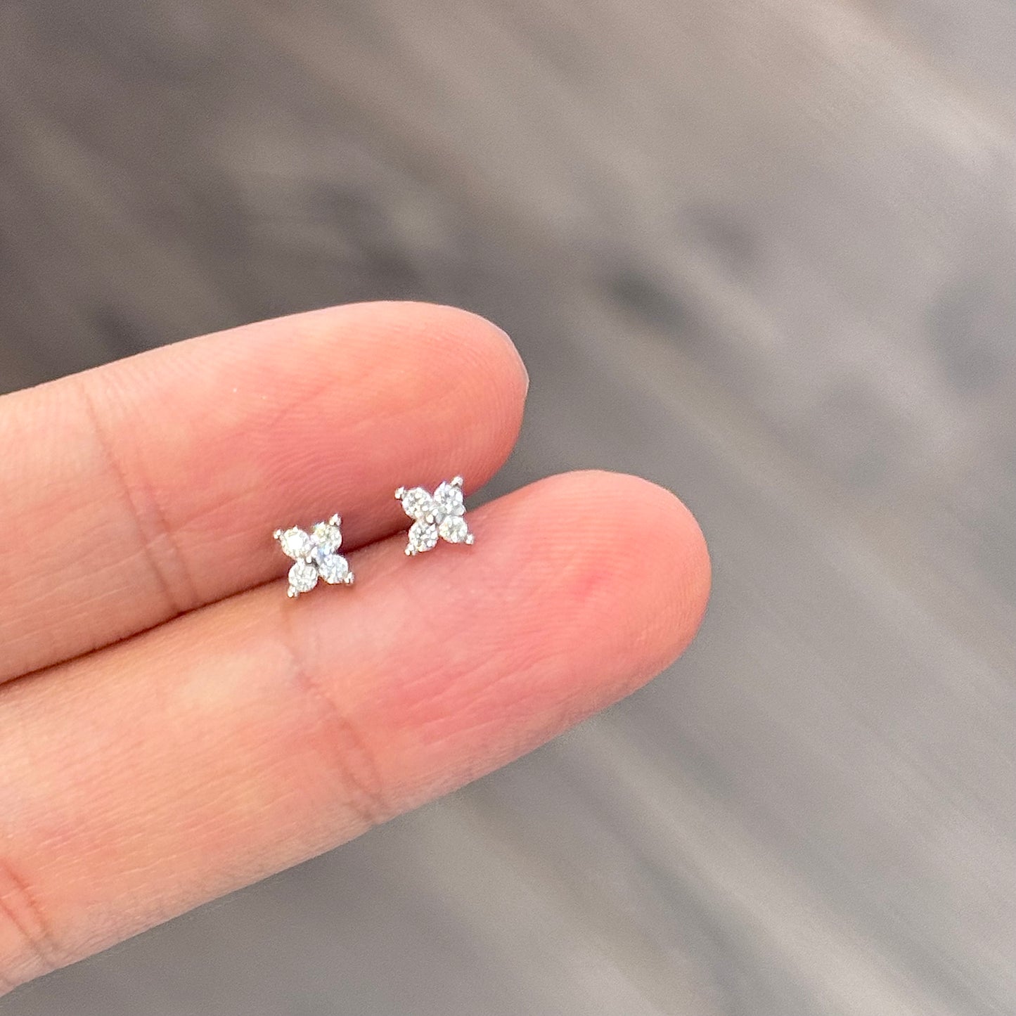 Mini Clover Moissanite Earrings