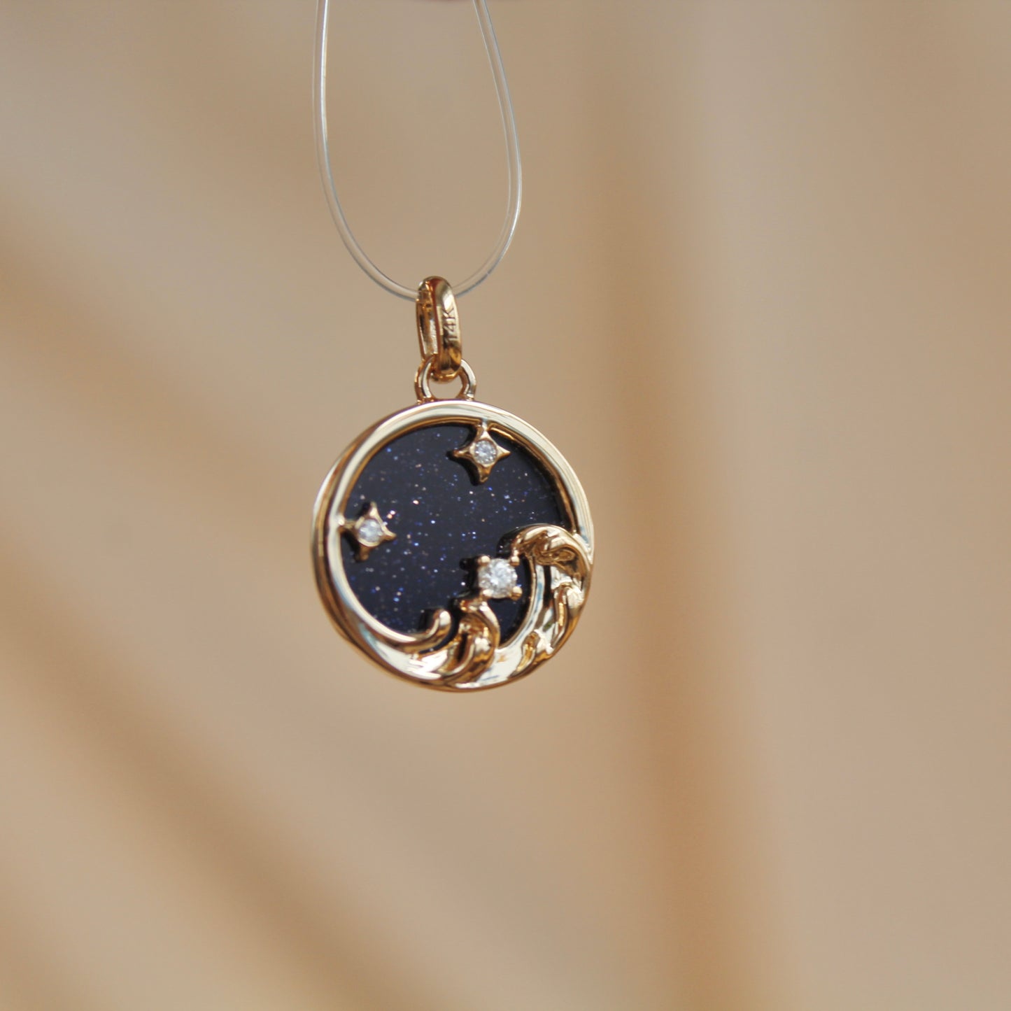 14K Solid Gold Star River Pendant