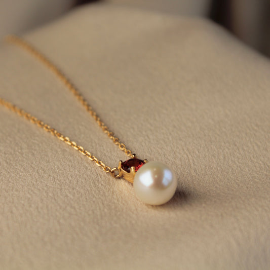 Garnet & Round Pearl Necklace