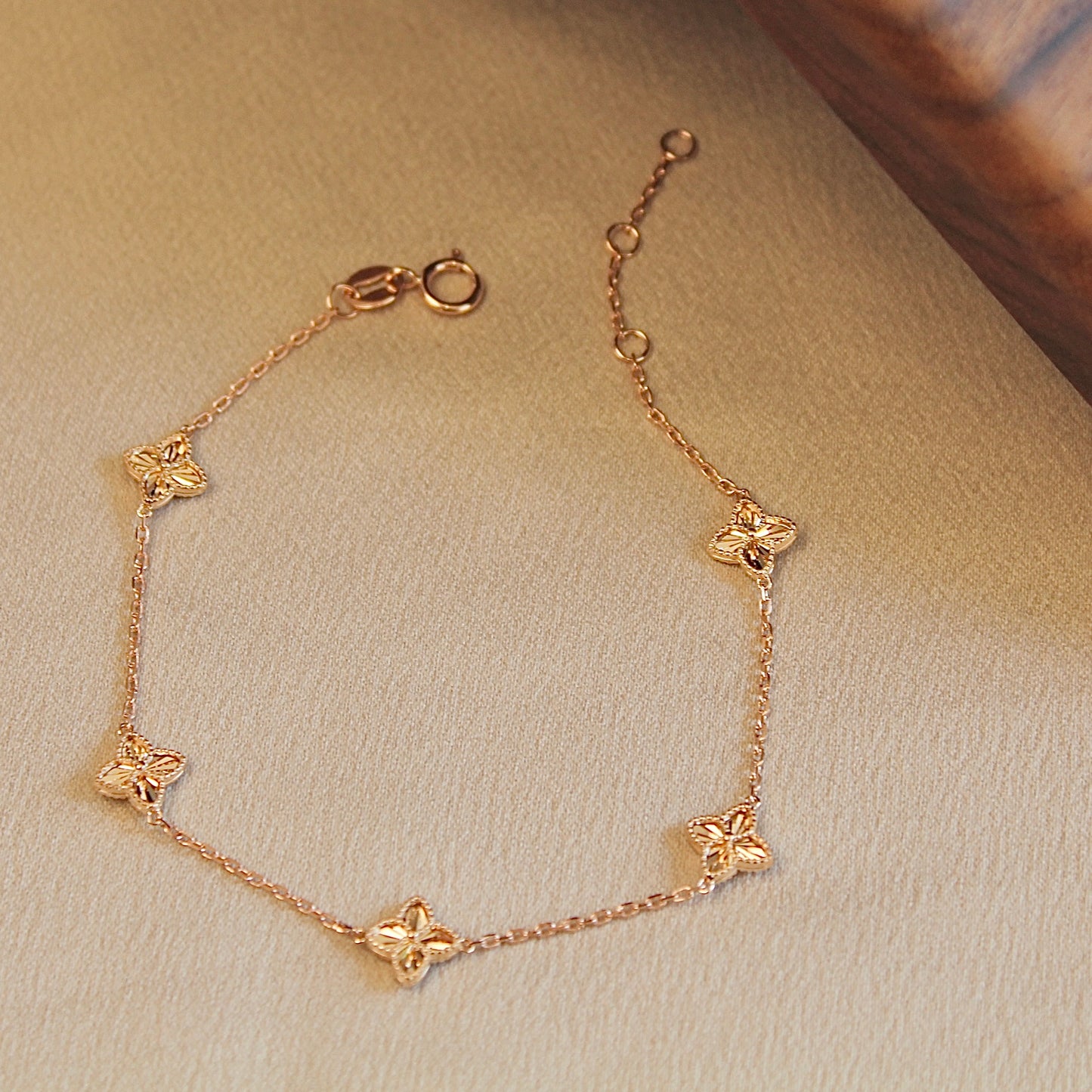 14K Solid Rose Gold Clover Bracelet 车花工艺