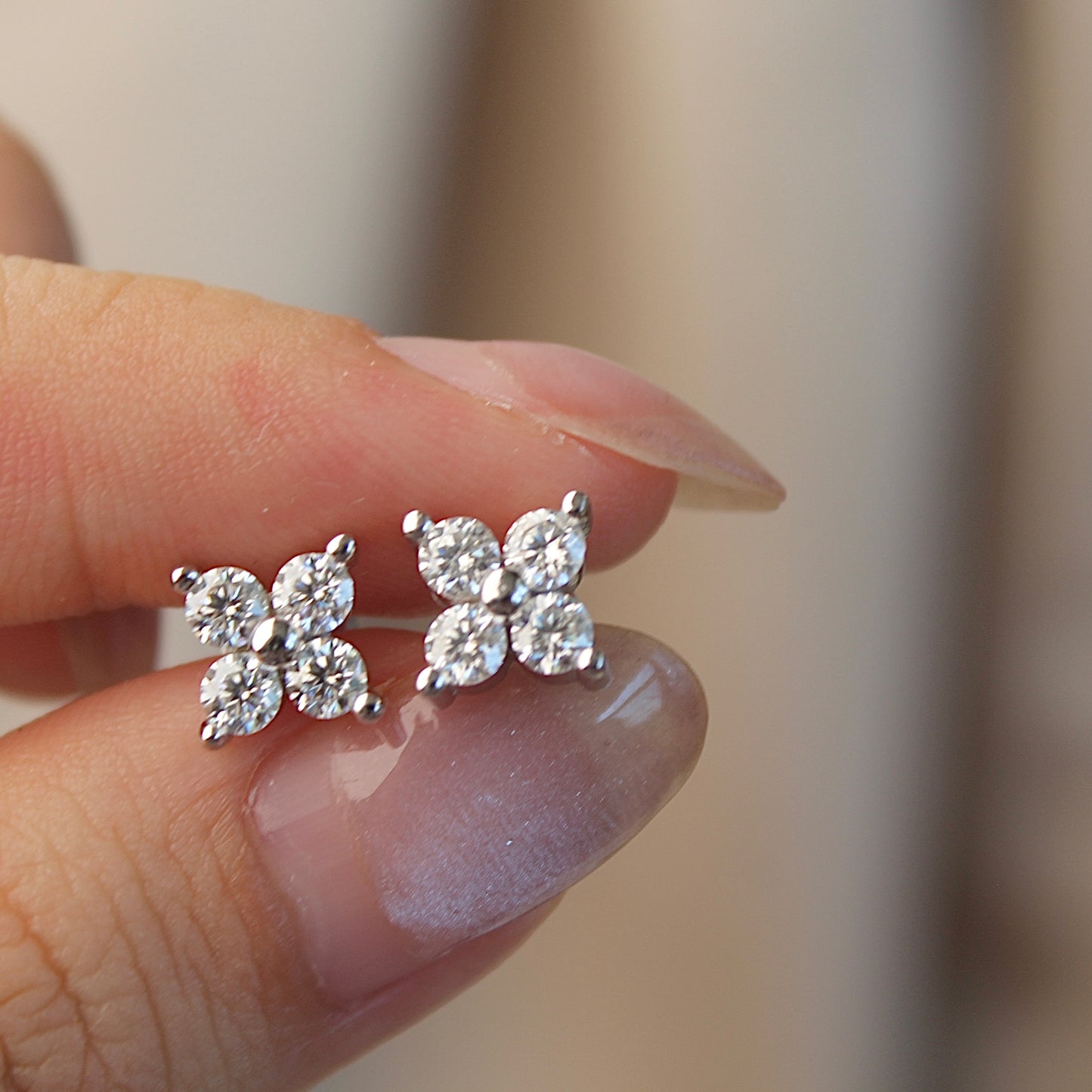 Sparkling Clover Moissanite Earrings