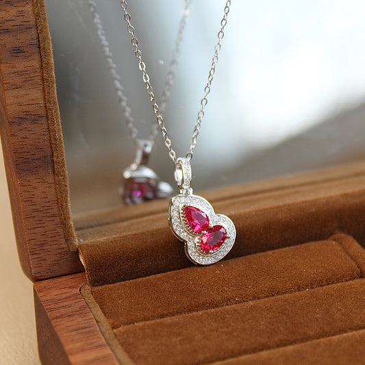 Fortune Red Hulu Necklace, Silver Version