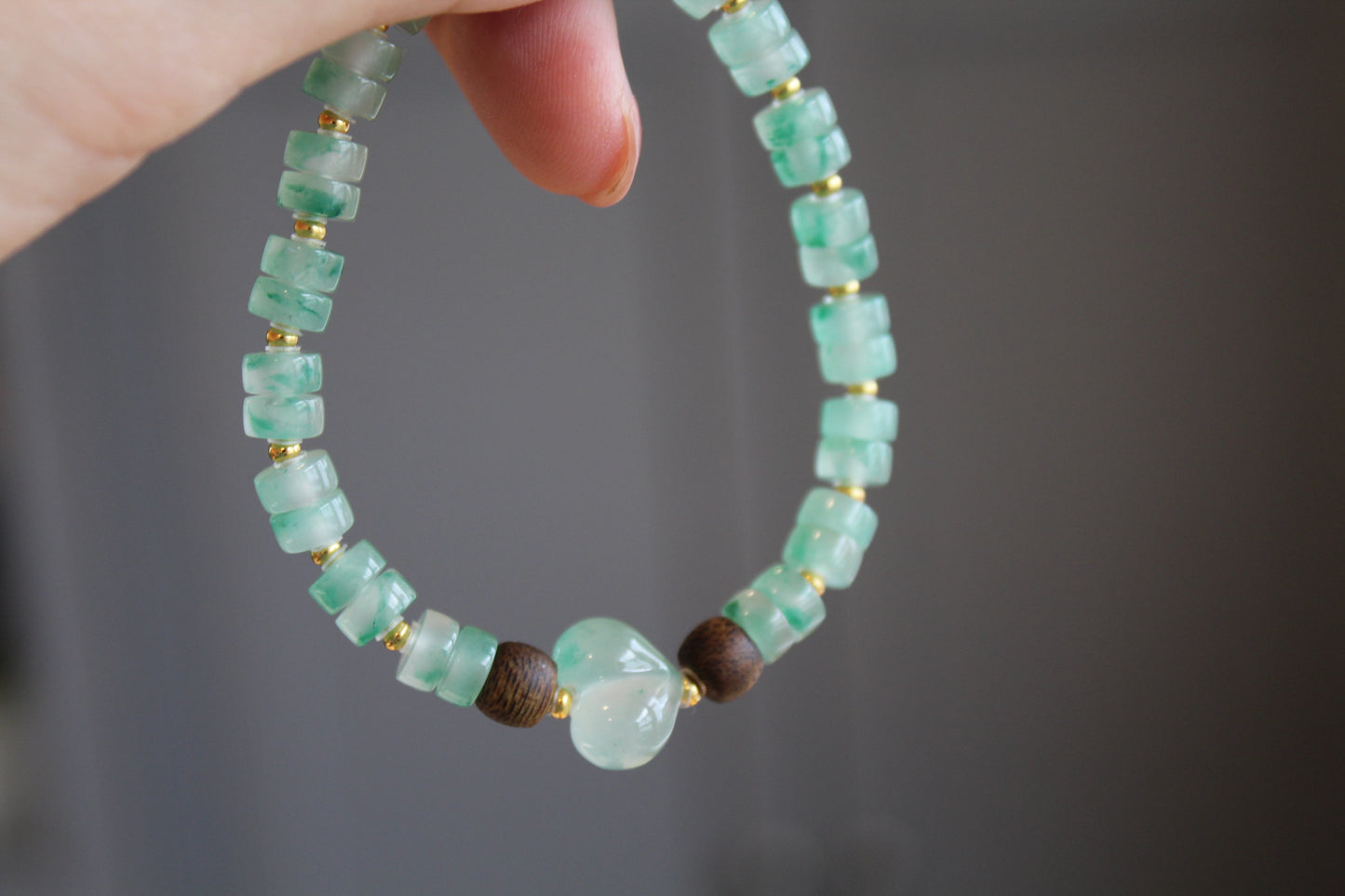 非洲翠屁桃沉香 African Aventurine & Agarwood Bracelet