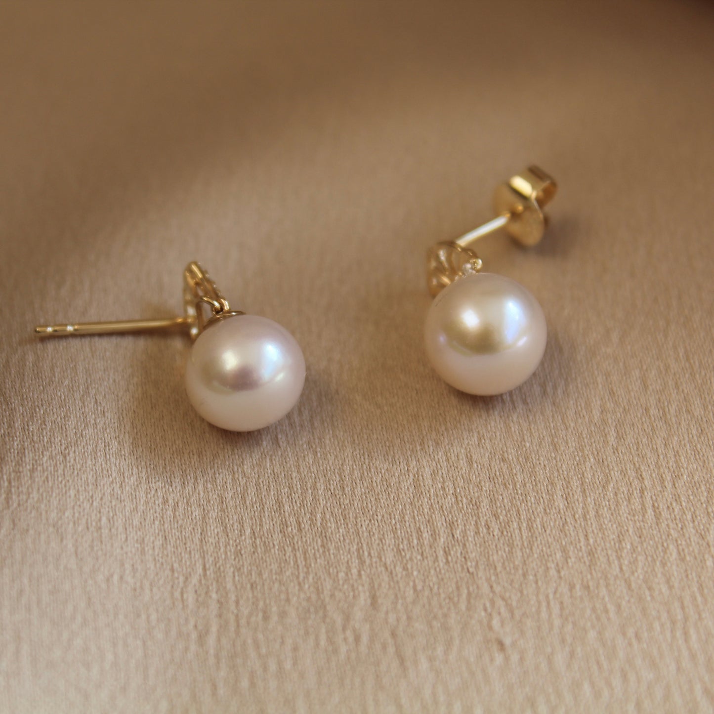 14K Solid Gold Crown Natural Pearl Earrings