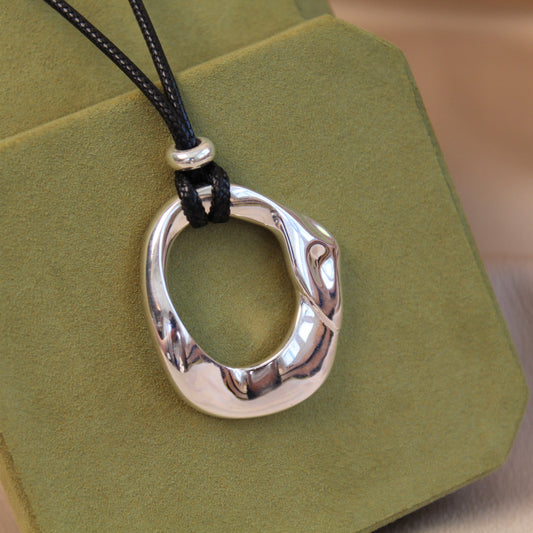 Minimal Loop Silver Necklace