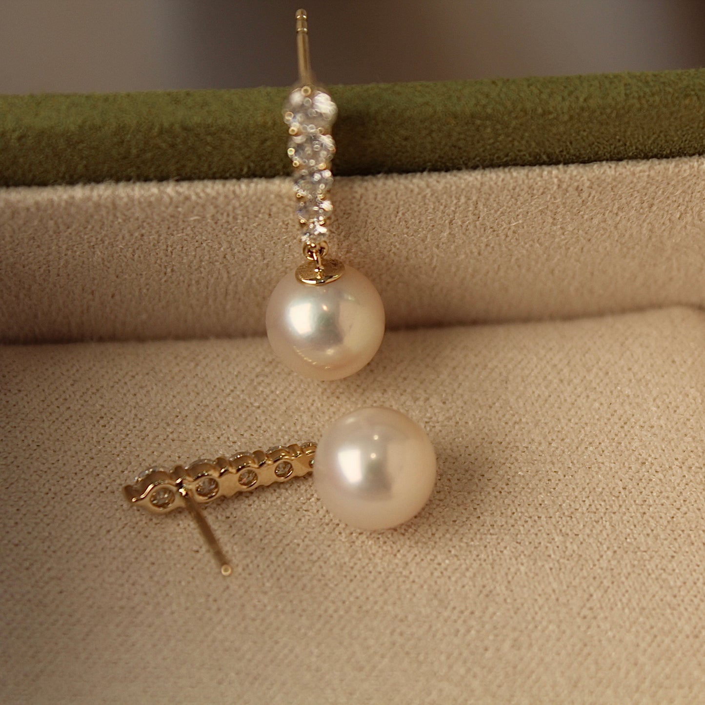 14K Solid Gold Natural Pearl Water-Drop Earrings