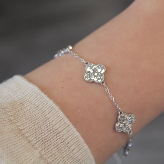 碎冰冰 Sparkling Five Clovers Silver Bracelet