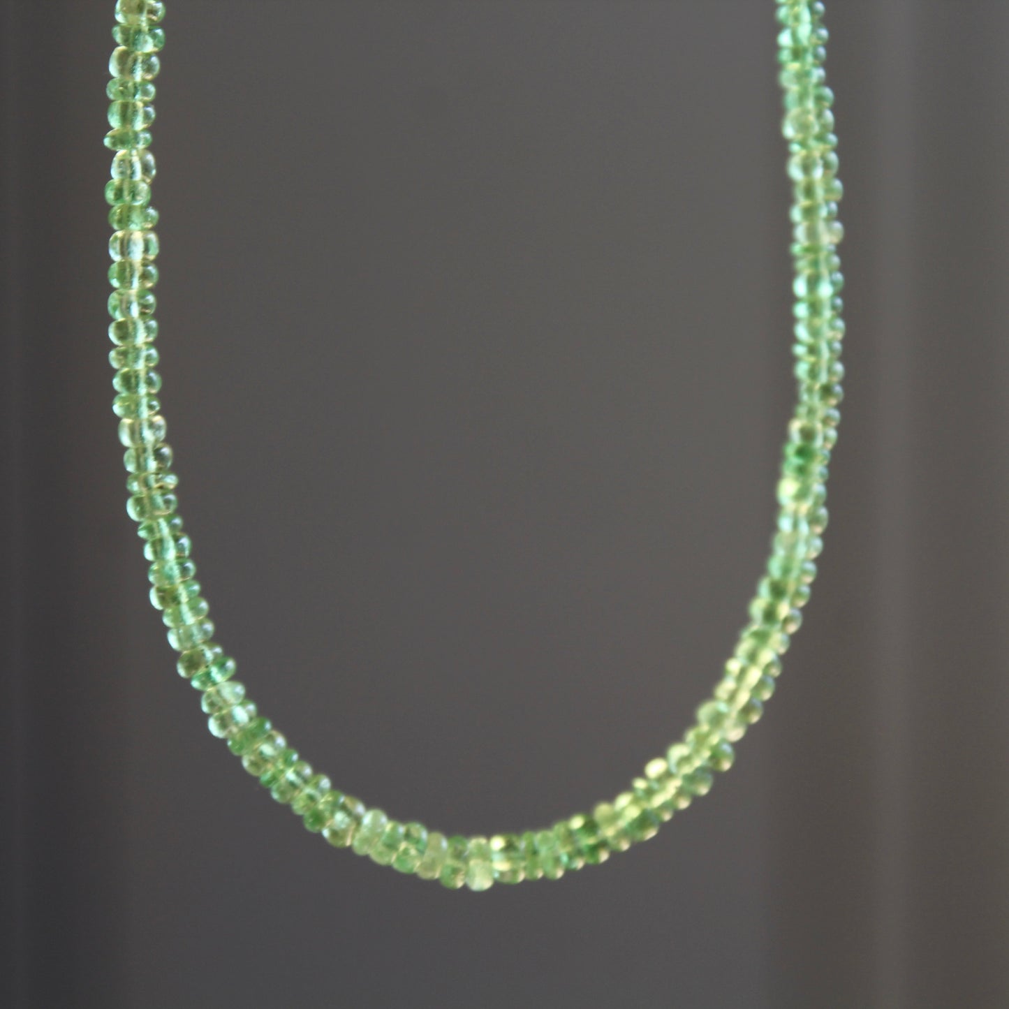 沙弗莱 Natural Tsavorite Necklace