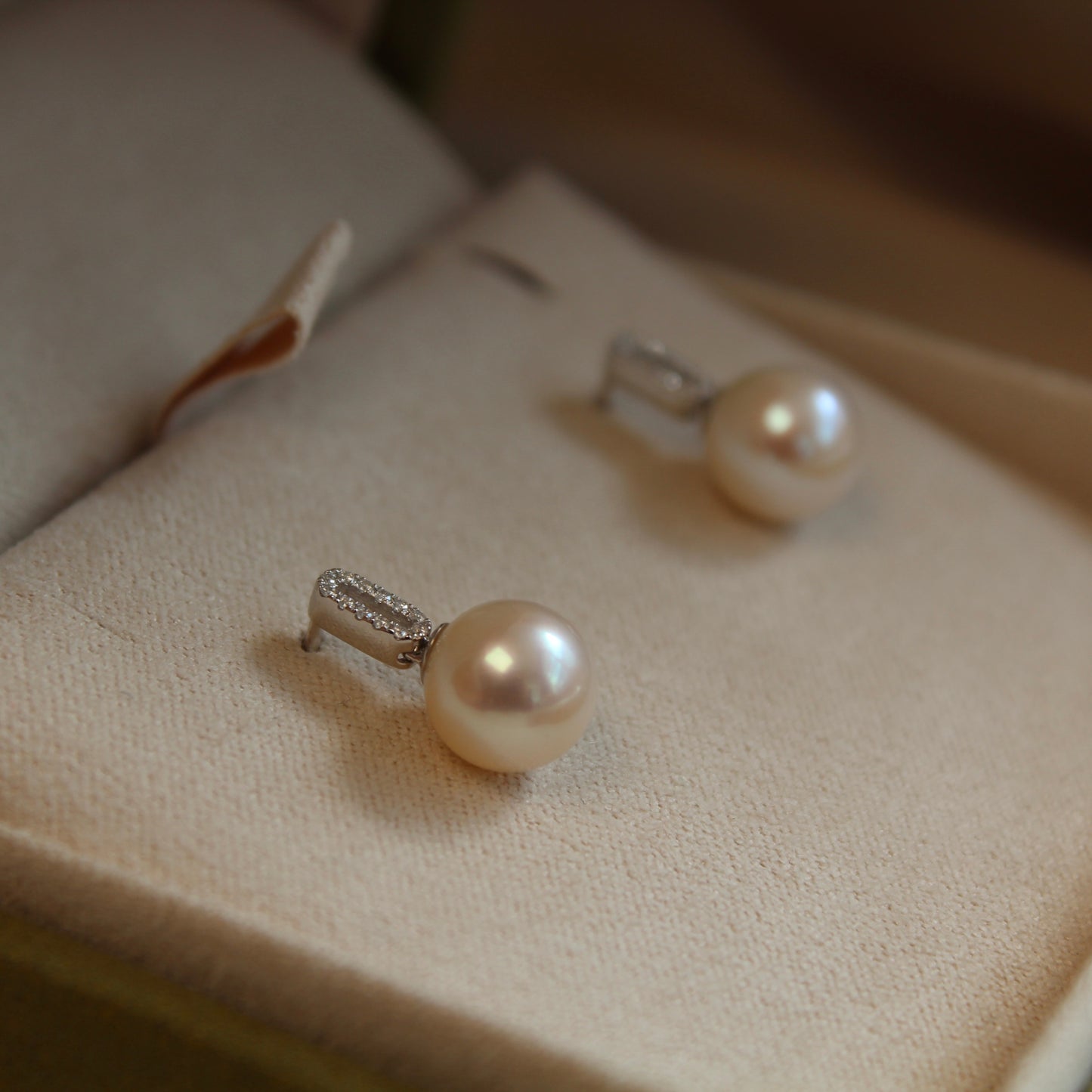 14K Solid White Gold Natural Pearl Earrings