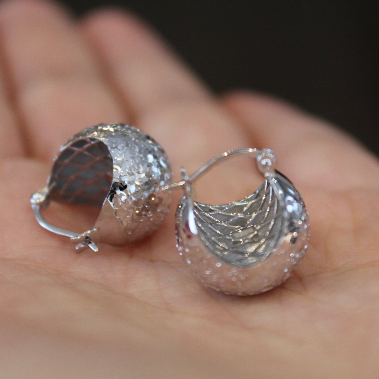 榛果碎冰冰 Crushed Ice Hoop Earrings