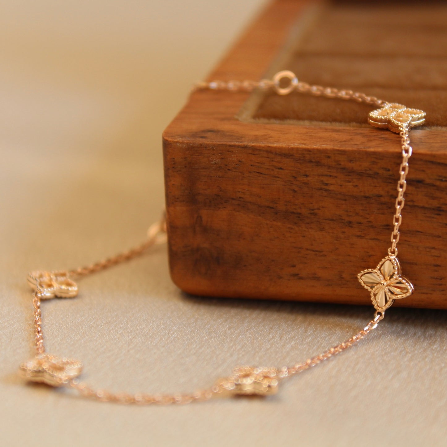 14K Solid Rose Gold Clover Bracelet 车花工艺