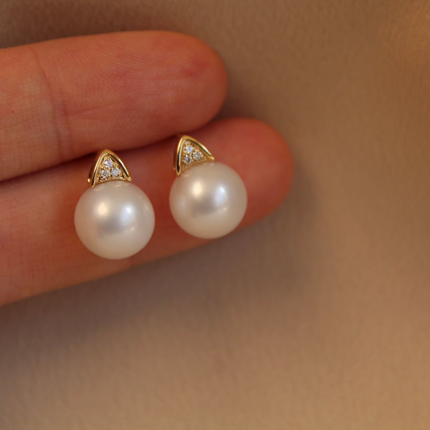 14K Solid Gold Crown Natural Pearl Earrings