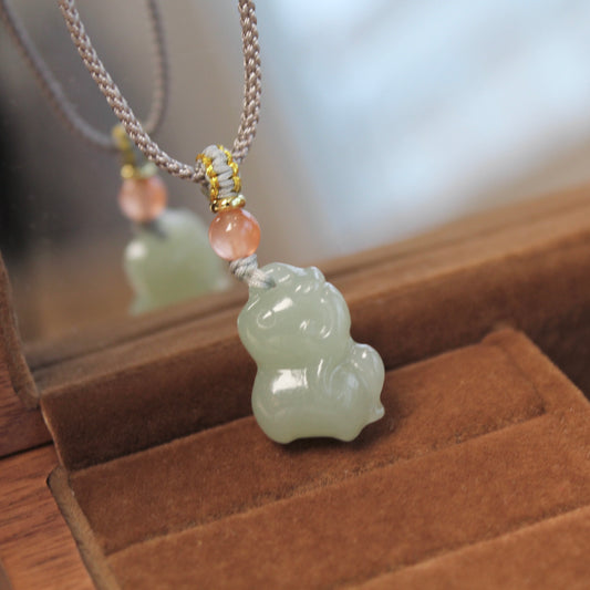 小马 Cute Pony Natural Jade Long Necklace
